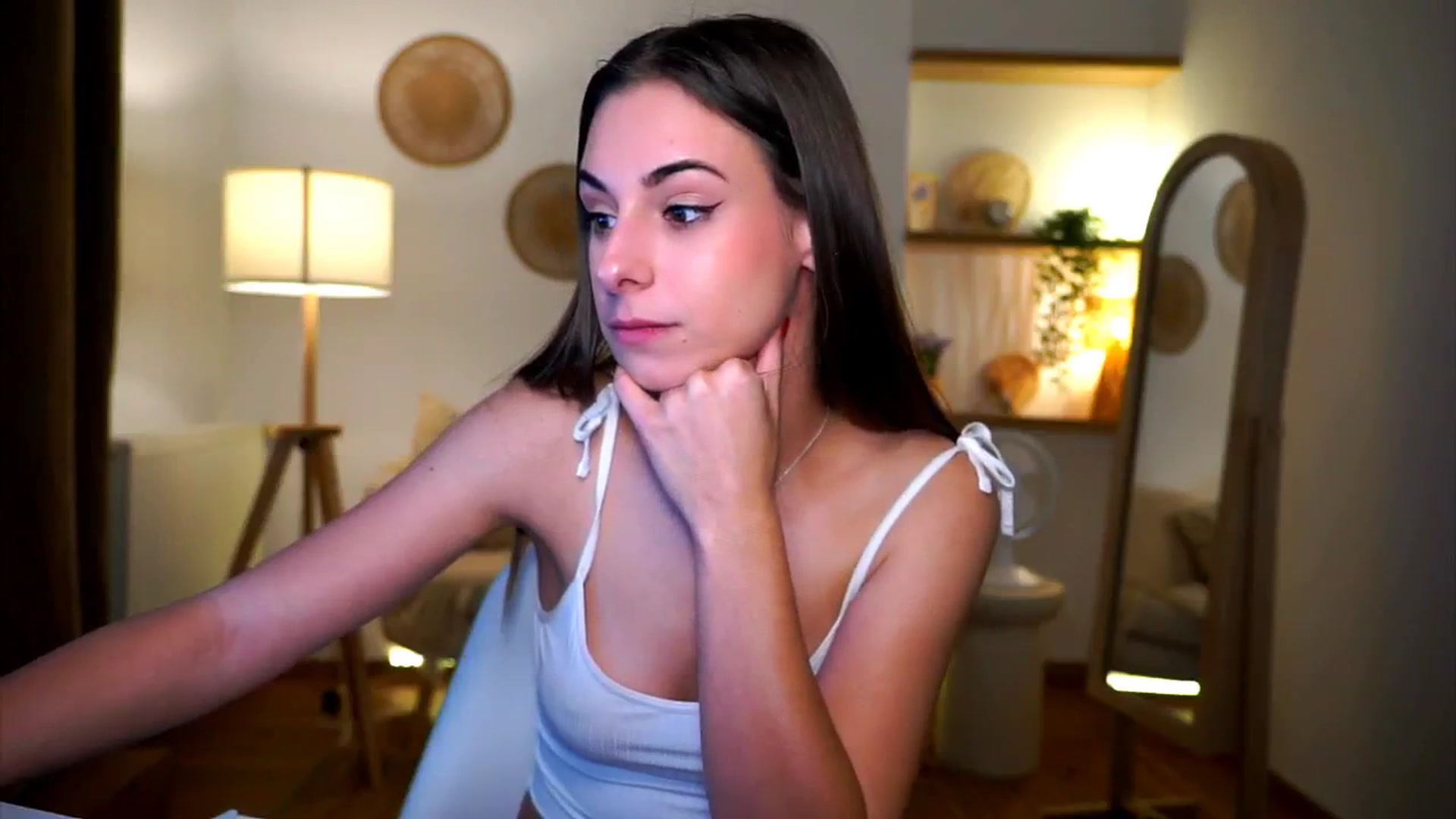 Gallery image thumbnail from Hidden_Gem_'s myfreecams stream on, 10/27/2024, 19:49 image 5 of 20