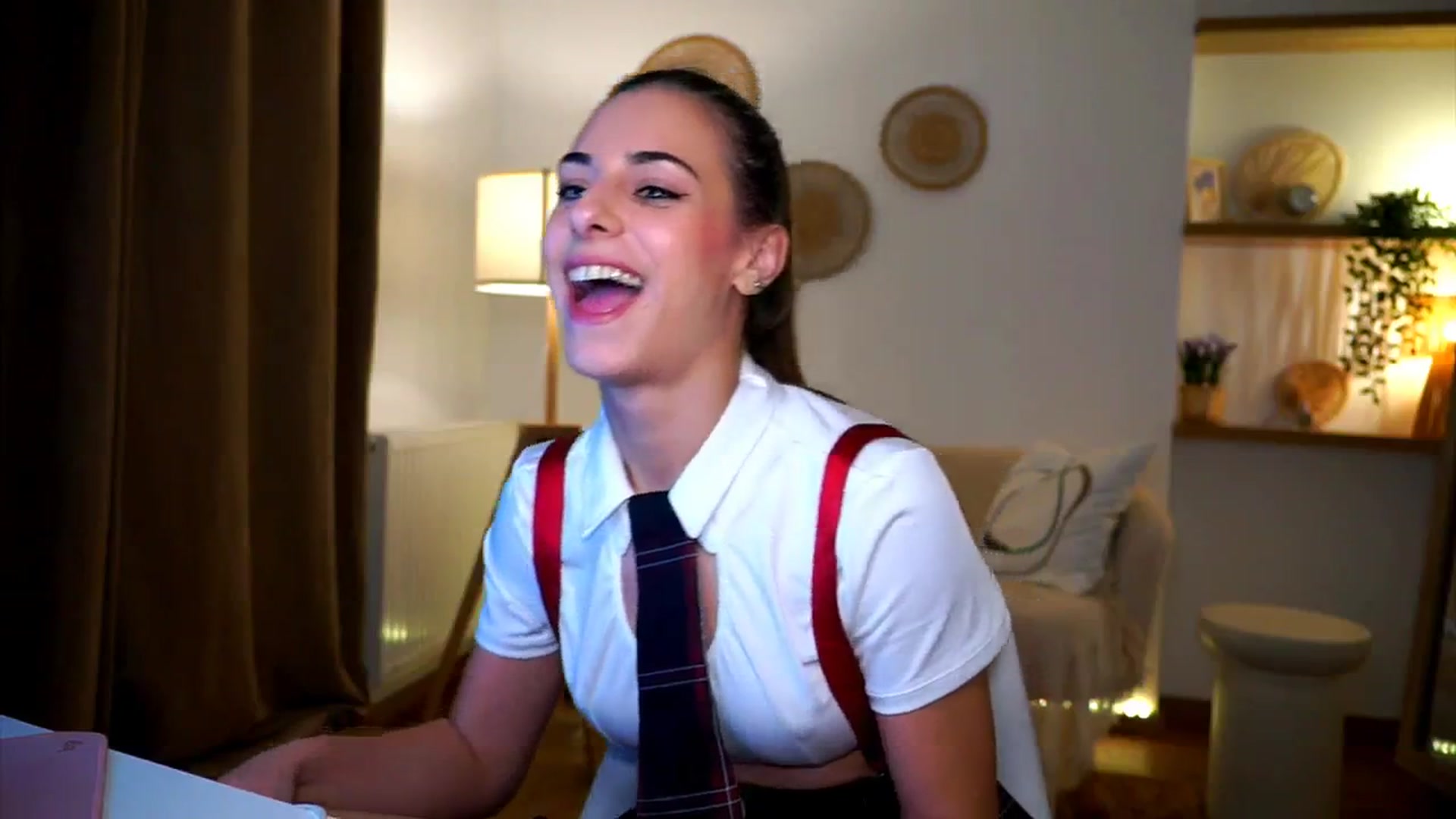 Gallery image thumbnail from Hidden_Gem_'s myfreecams stream on, 10/30/2024, 18:05 image 18 of 20