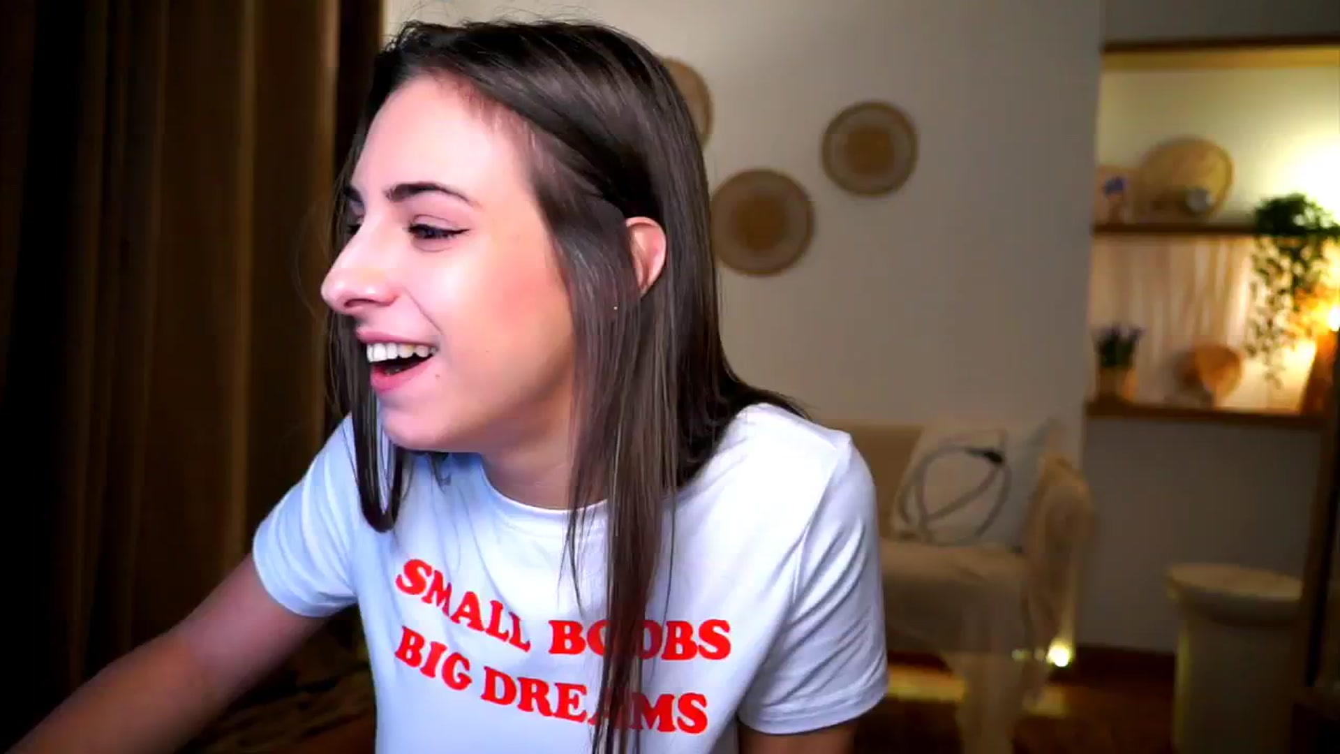 Gallery image thumbnail from Hidden_Gem_'s myfreecams stream on, 11/04/2024, 20:28 image 15 of 20