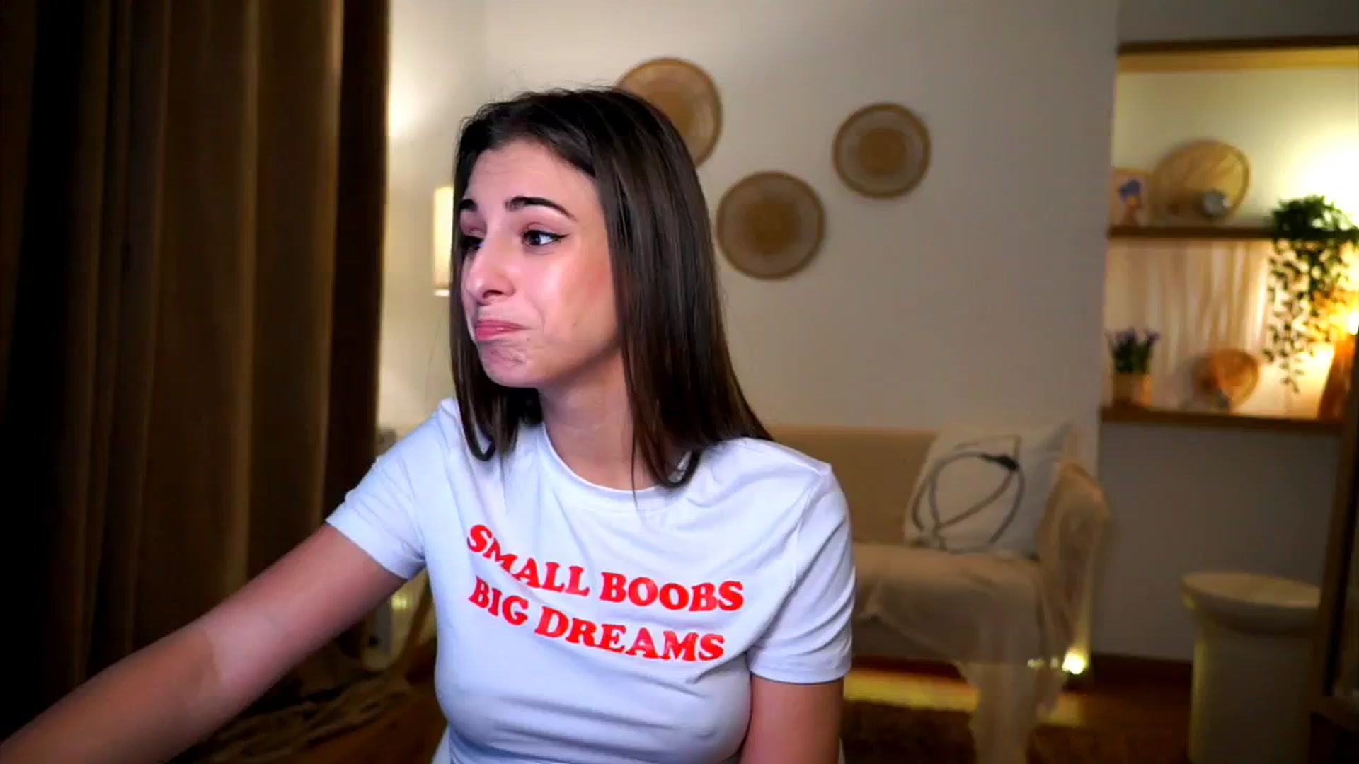 Gallery image thumbnail from Hidden_Gem_'s myfreecams stream on, 11/04/2024, 20:48 image 1 of 20