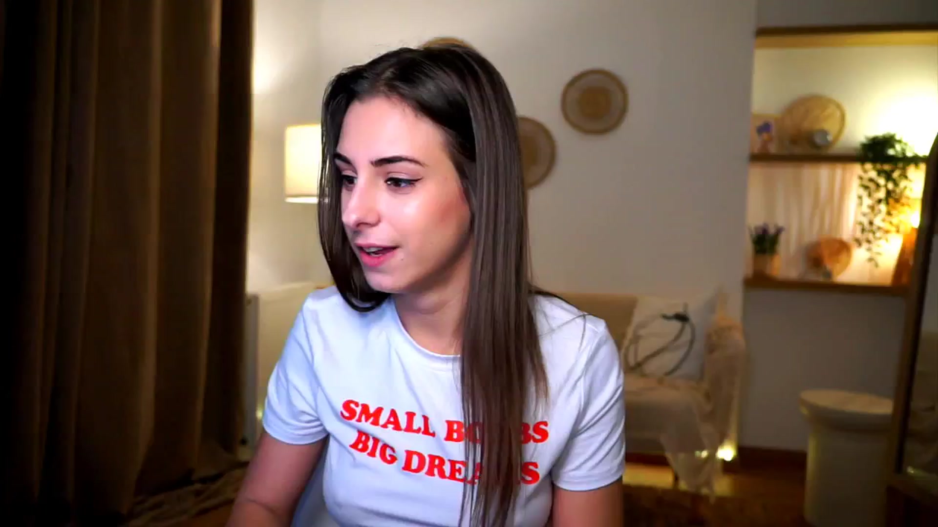 Gallery image thumbnail from Hidden_Gem_'s myfreecams stream on, 11/04/2024, 23:01 image 1 of 20