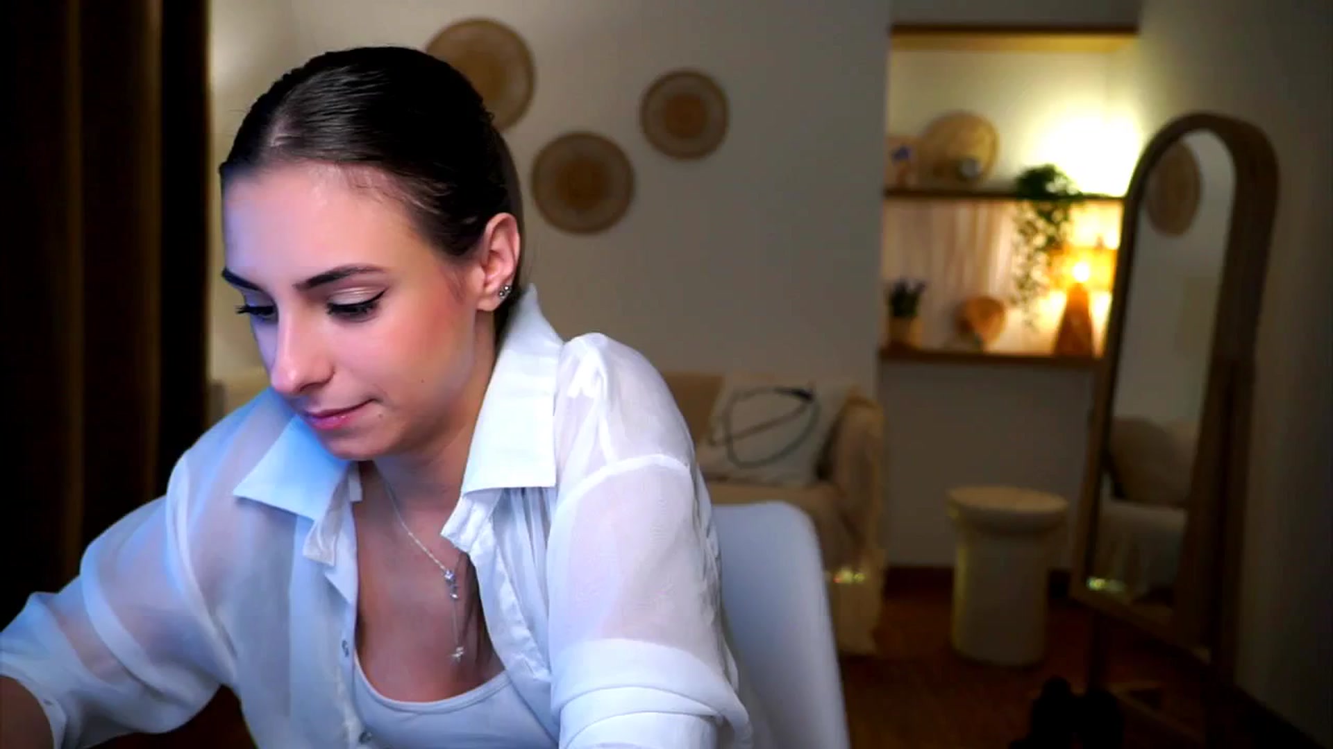 Gallery image thumbnail from Hidden_Gem_'s myfreecams stream on, 11/06/2024, 20:10 image 3 of 20