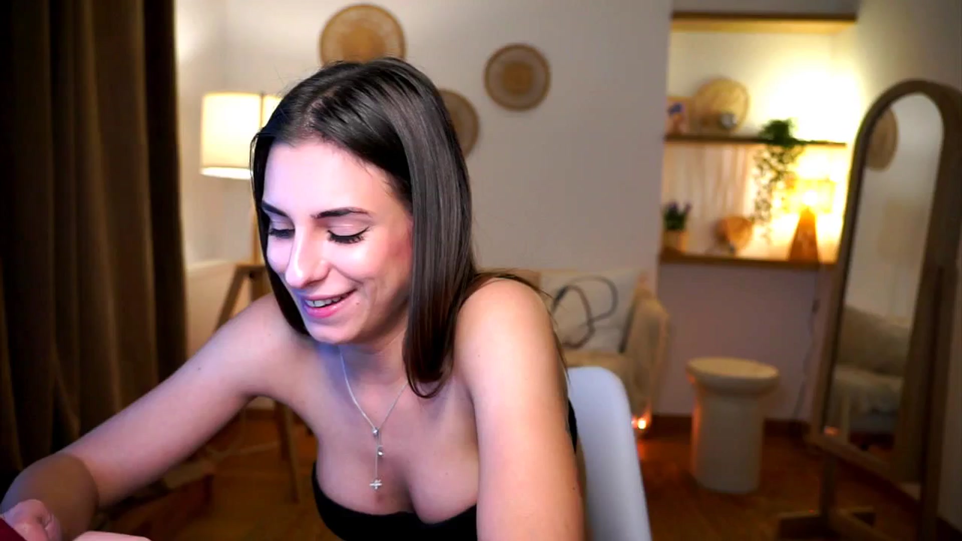 Gallery image thumbnail from Hidden_Gem_'s myfreecams stream on, 11/10/2024, 19:45 image 20 of 20