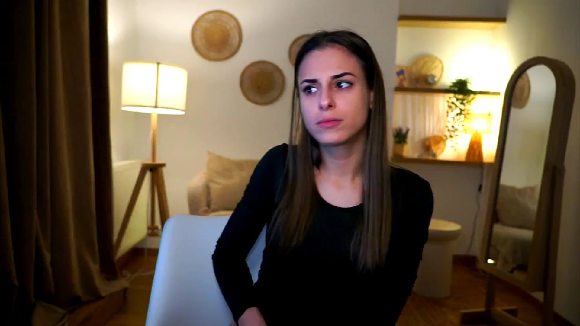 Gallery image thumbnail from Hidden_Gem_'s myfreecams stream on, 11/11/2024, 18:40 image 9 of 20