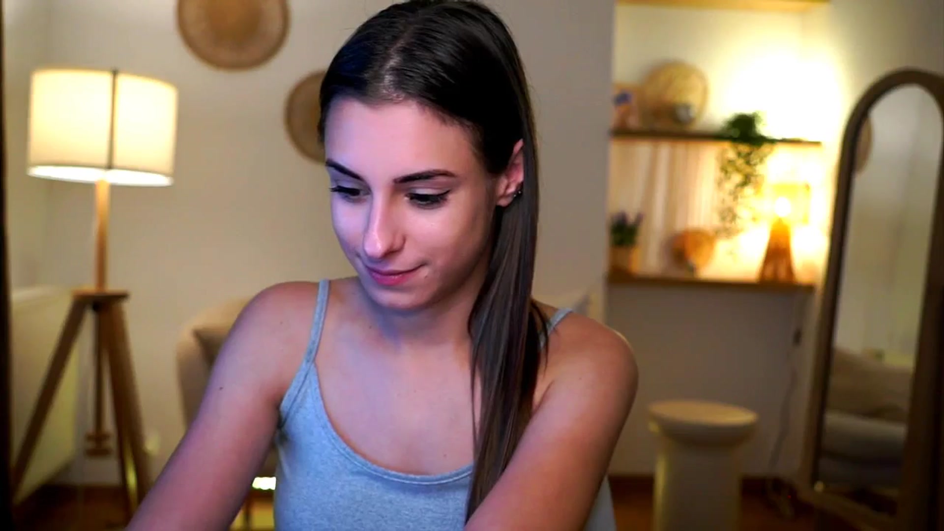 Gallery image thumbnail from Hidden_Gem_'s myfreecams stream on, 11/16/2024, 20:04 image 18 of 20
