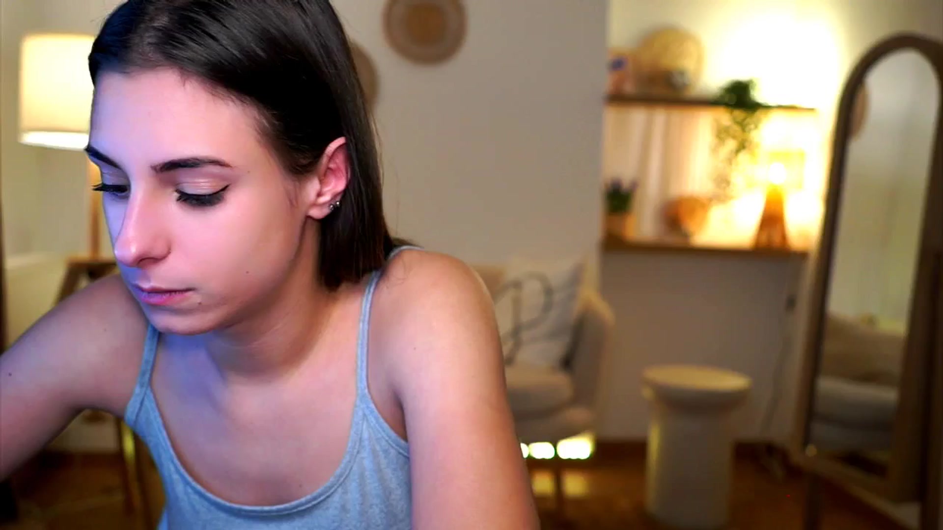 Gallery image thumbnail from Hidden_Gem_'s myfreecams stream on, 11/16/2024, 20:04 image 19 of 20