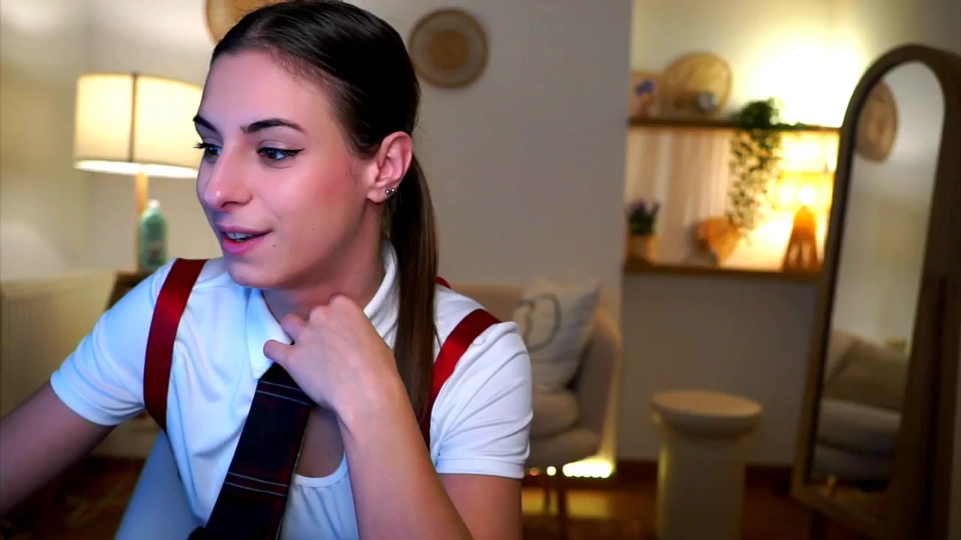 Gallery image thumbnail from Hidden_Gem_'s myfreecams stream on, 11/17/2024, 18:34 image 6 of 20