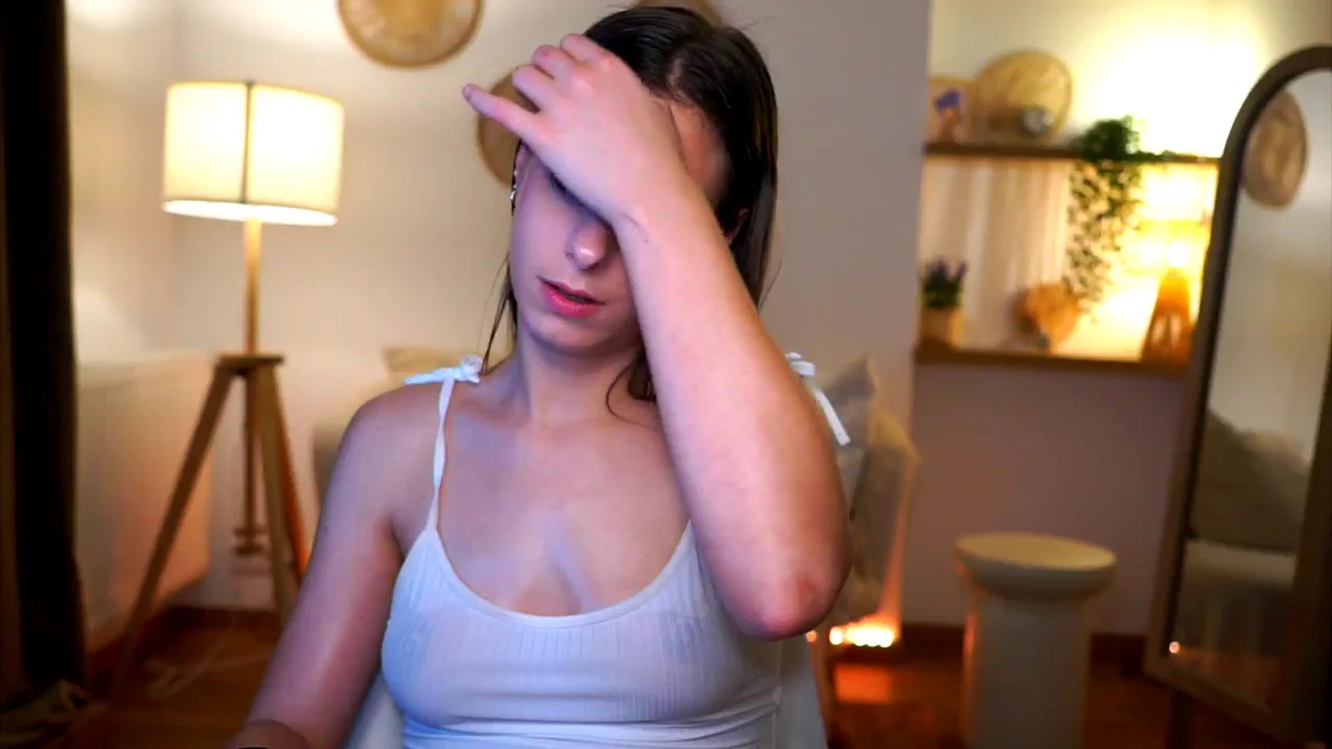 Gallery image thumbnail from Hidden_Gem_'s myfreecams stream on, 11/20/2024, 21:23 image 14 of 20