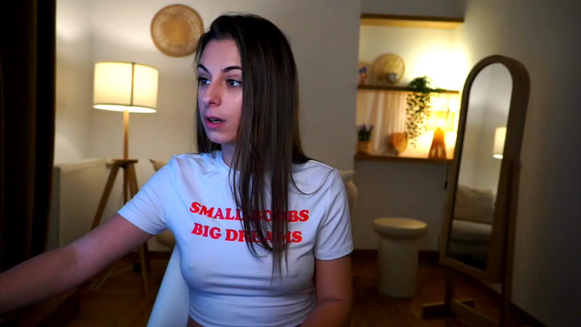 Gallery image thumbnail from Hidden_Gem_'s myfreecams stream on, 11/23/2024, 20:59 image 20 of 20