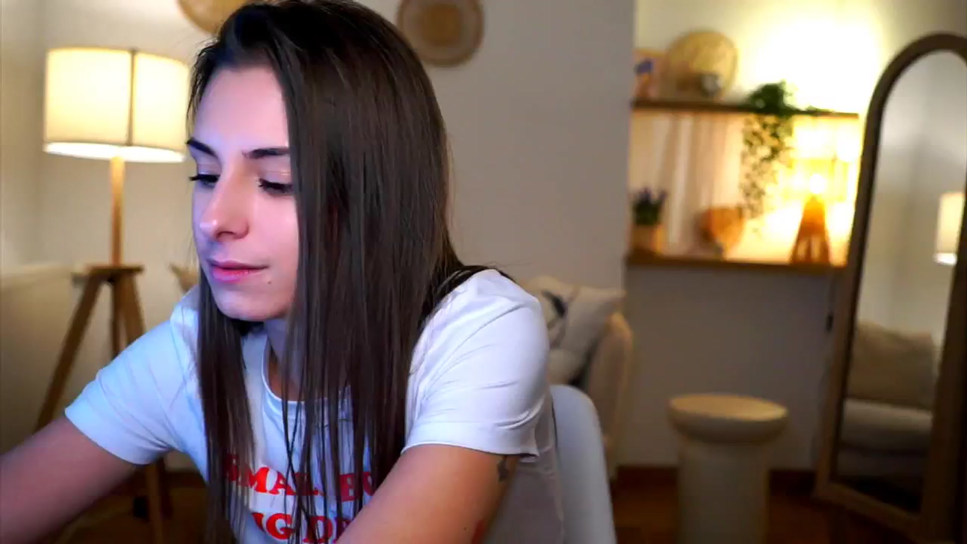Gallery image thumbnail from Hidden_Gem_'s myfreecams stream on, 11/23/2024, 20:59 image 19 of 20