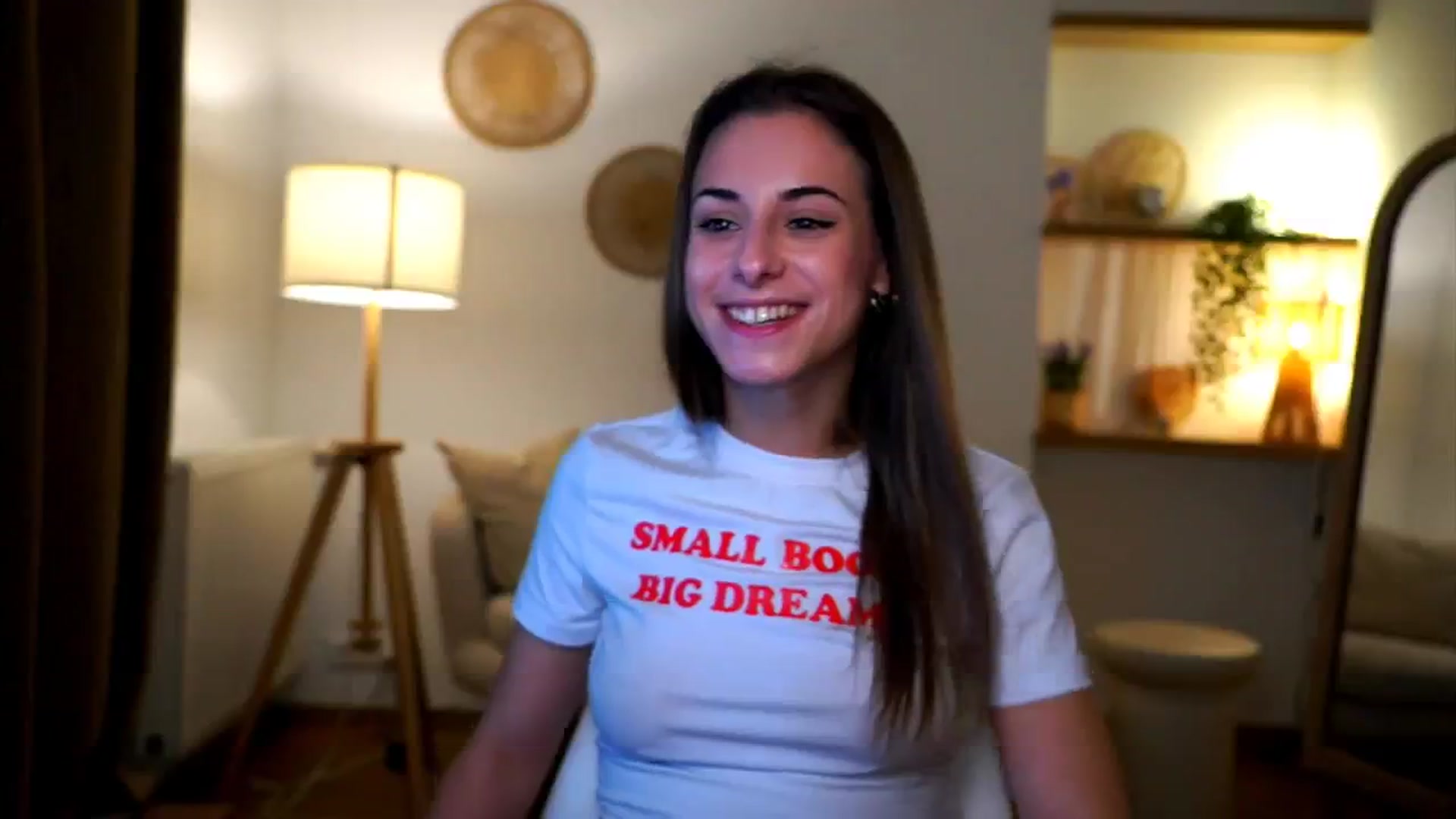 Gallery image thumbnail from Hidden_Gem_'s myfreecams stream on, 11/23/2024, 20:59 image 7 of 20