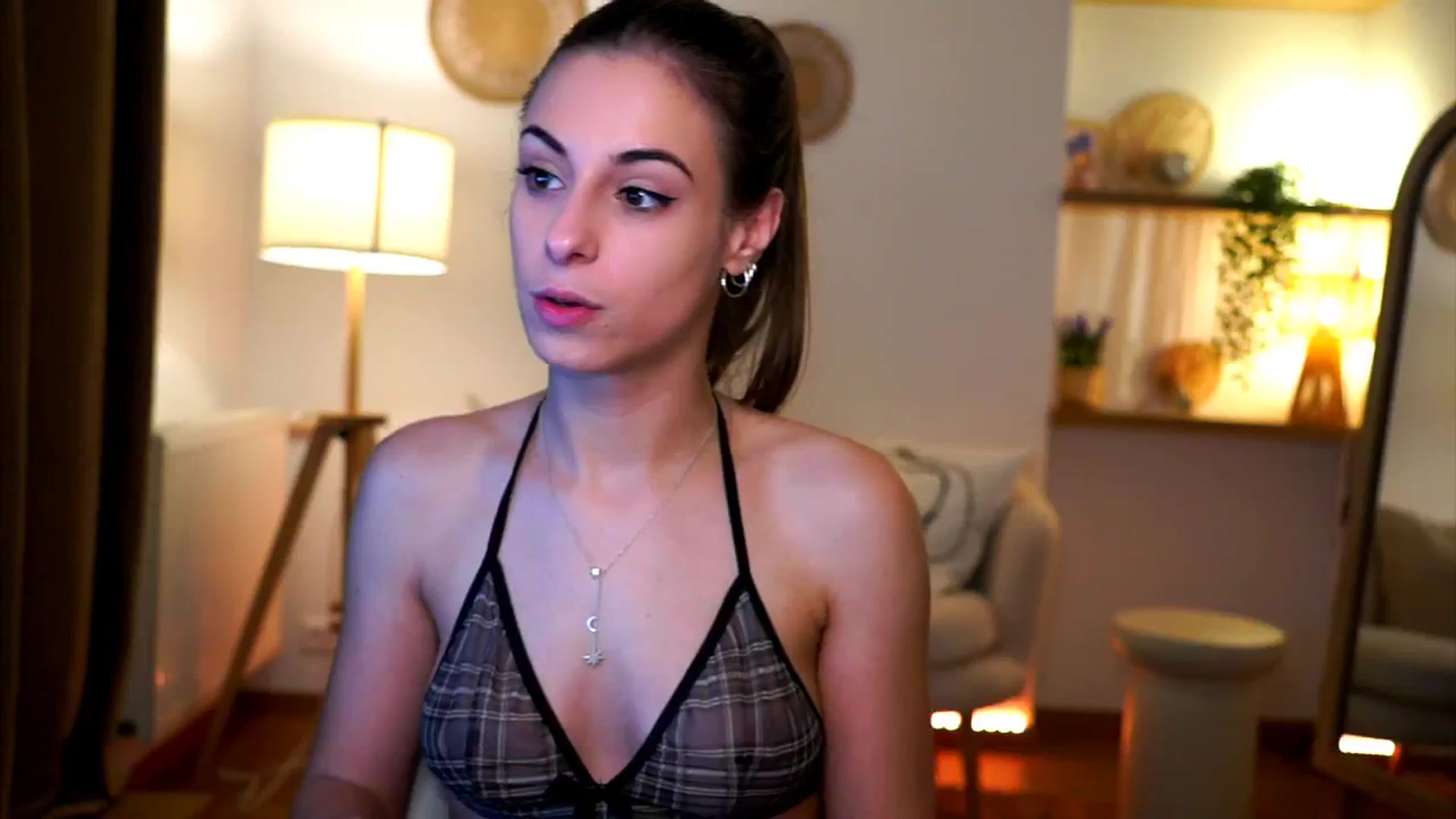 Gallery image thumbnail from Hidden_Gem_'s myfreecams stream on, 11/26/2024, 21:21 image 12 of 20