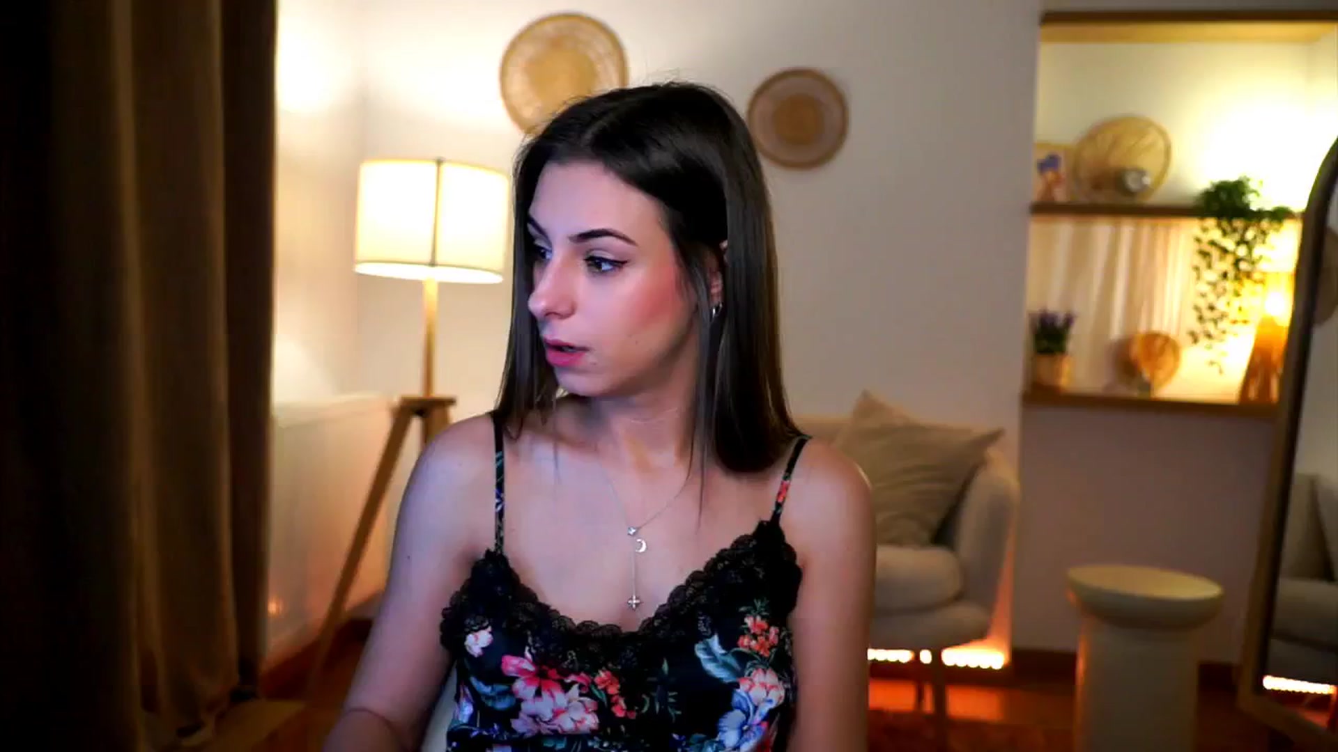 Gallery image thumbnail from Hidden_Gem_'s myfreecams stream on, 11/29/2024, 16:13 image 18 of 20