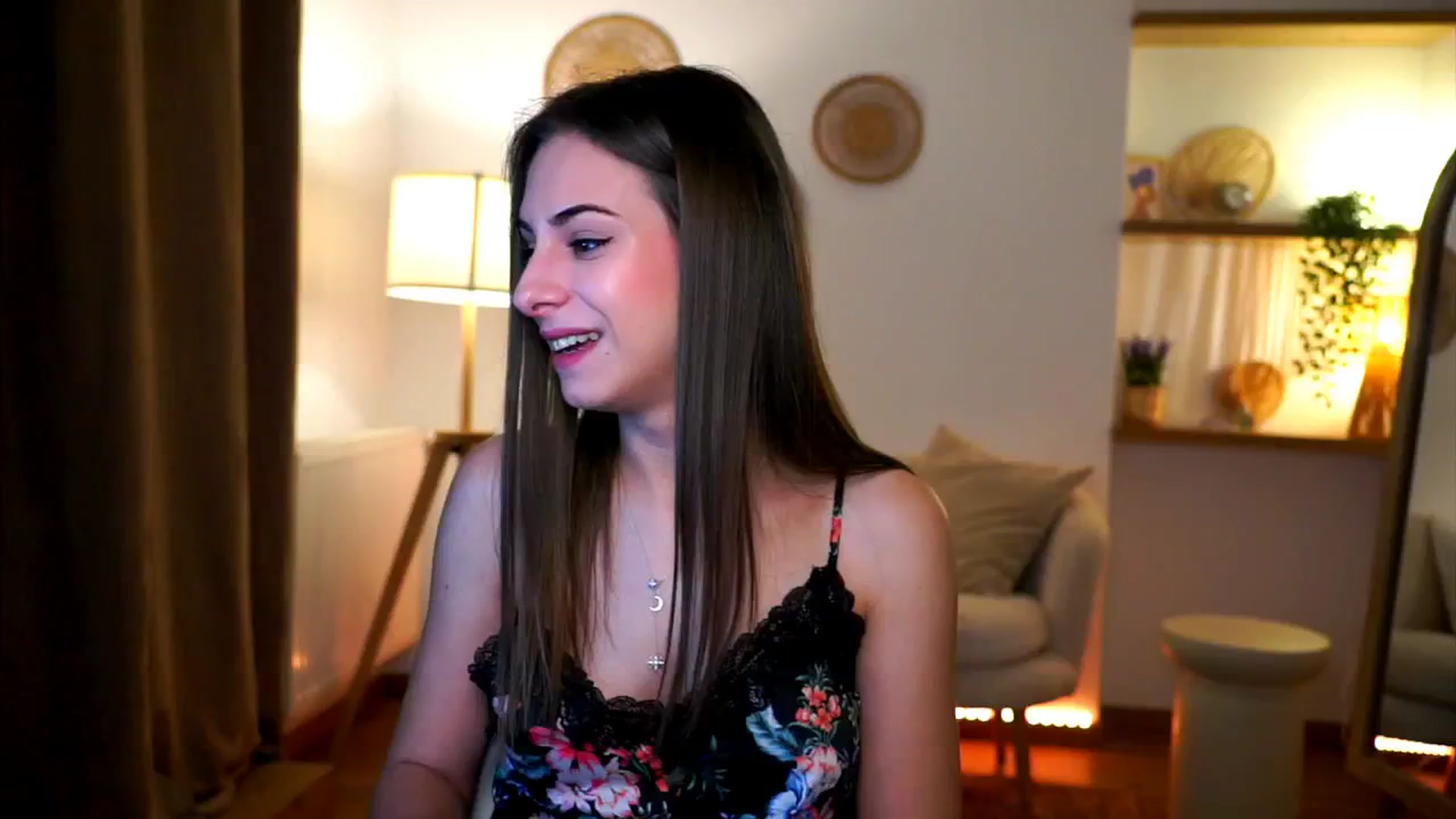 Gallery image thumbnail from Hidden_Gem_'s myfreecams stream on, 11/29/2024, 16:13 image 12 of 20