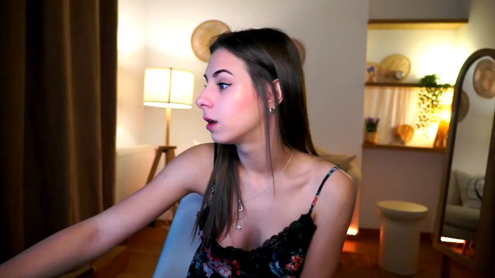 Gallery image thumbnail from Hidden_Gem_'s myfreecams stream on, 11/29/2024, 16:13 image 2 of 20