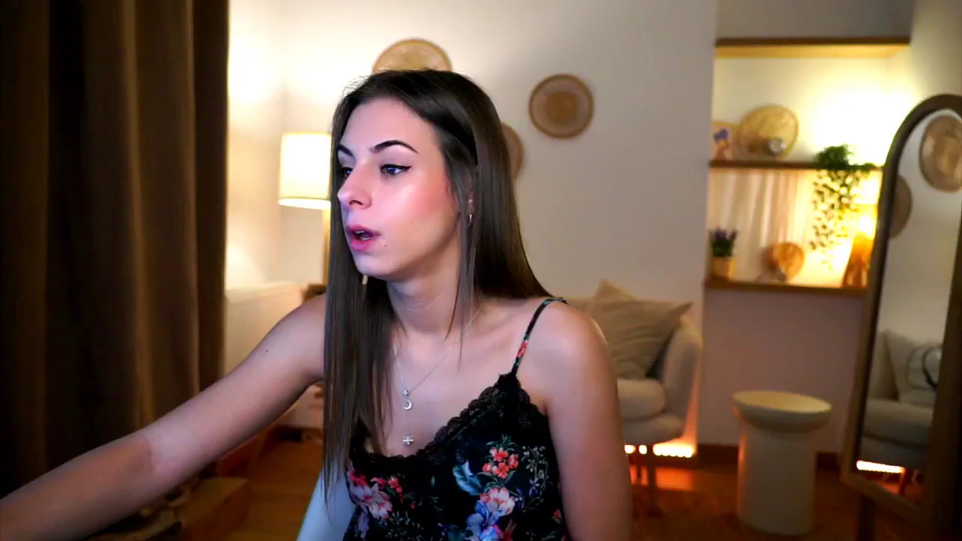 Gallery image thumbnail from Hidden_Gem_'s myfreecams stream on, 11/29/2024, 16:13 image 4 of 20