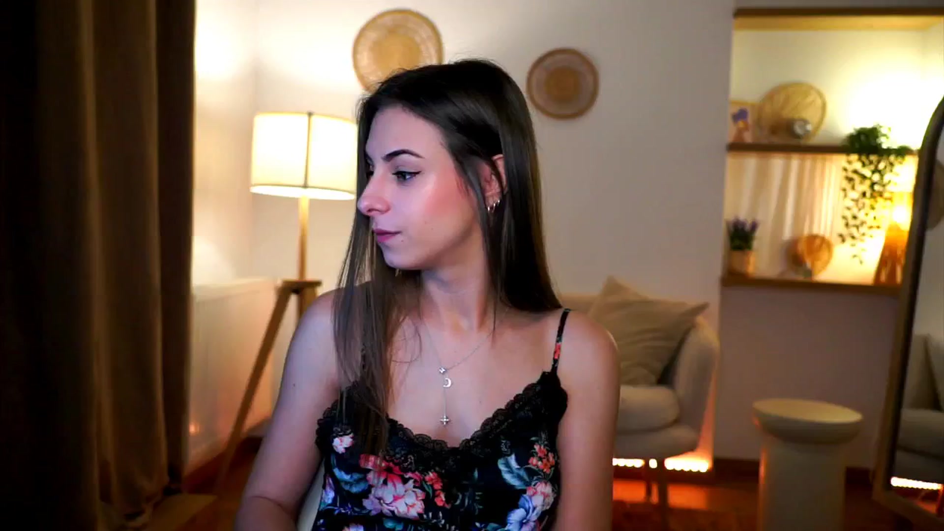 Gallery image thumbnail from Hidden_Gem_'s myfreecams stream on, 11/29/2024, 16:13 image 16 of 20