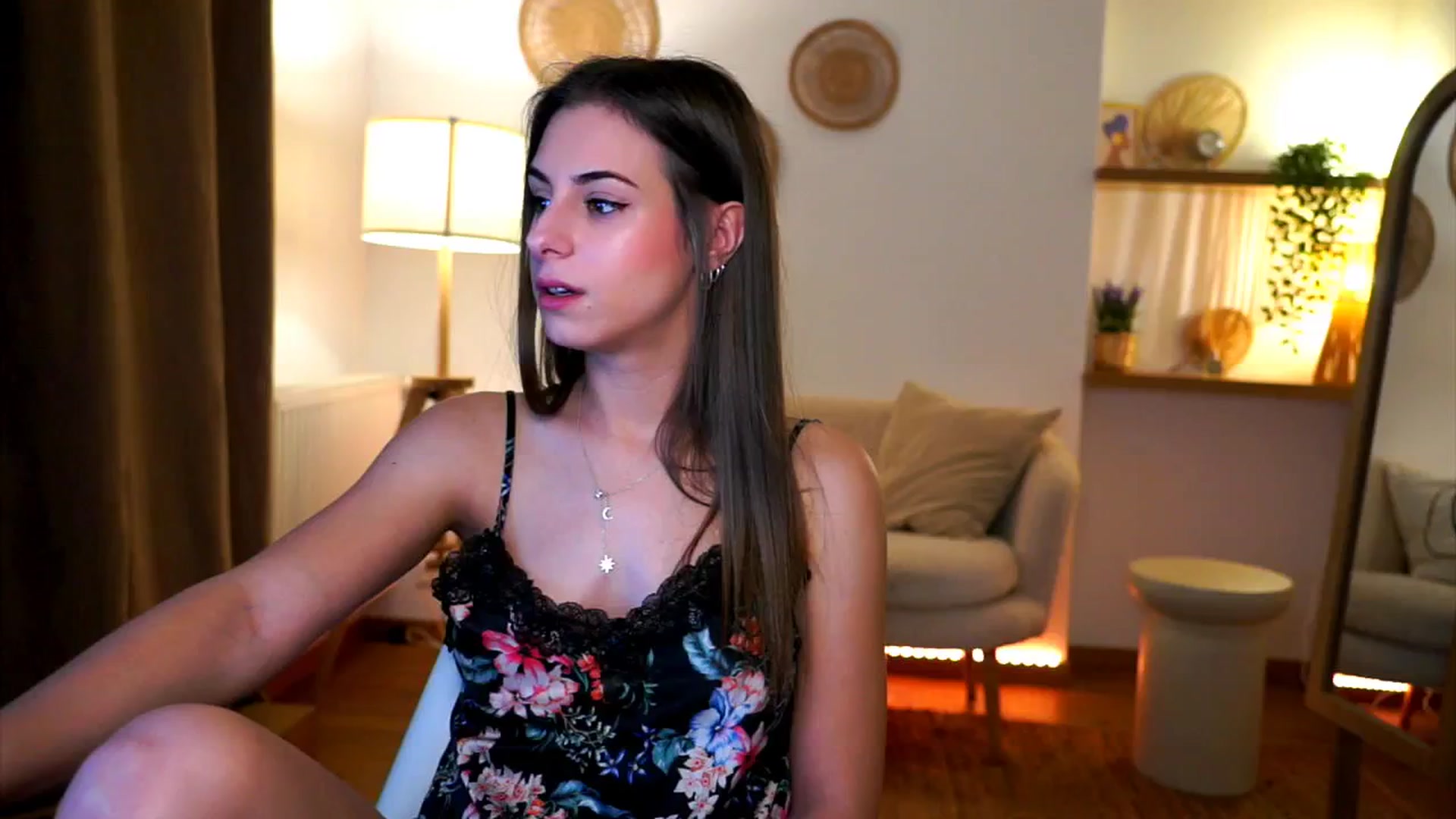Gallery image thumbnail from Hidden_Gem_'s myfreecams stream on, 11/29/2024, 16:34 image 8 of 20