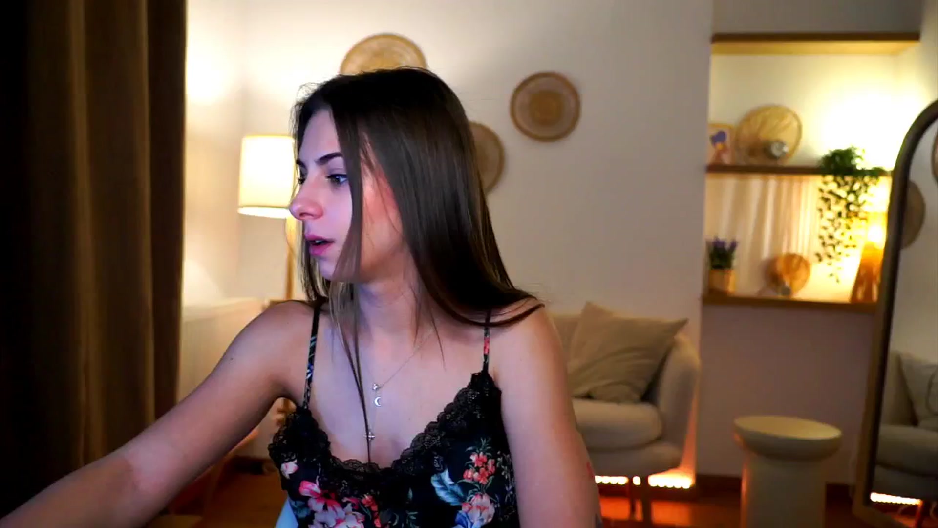 Gallery image thumbnail from Hidden_Gem_'s myfreecams stream on, 11/29/2024, 16:34 image 2 of 20