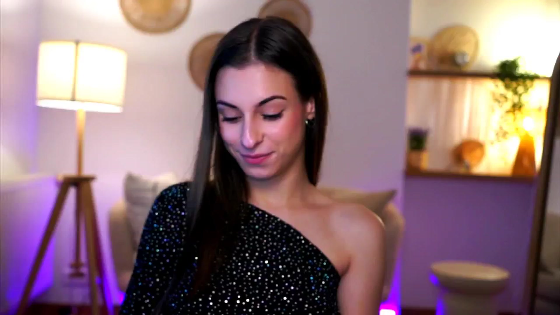 Gallery image thumbnail from Hidden_Gem_'s myfreecams stream on, 12/09/2024, 19:43 image 14 of 20