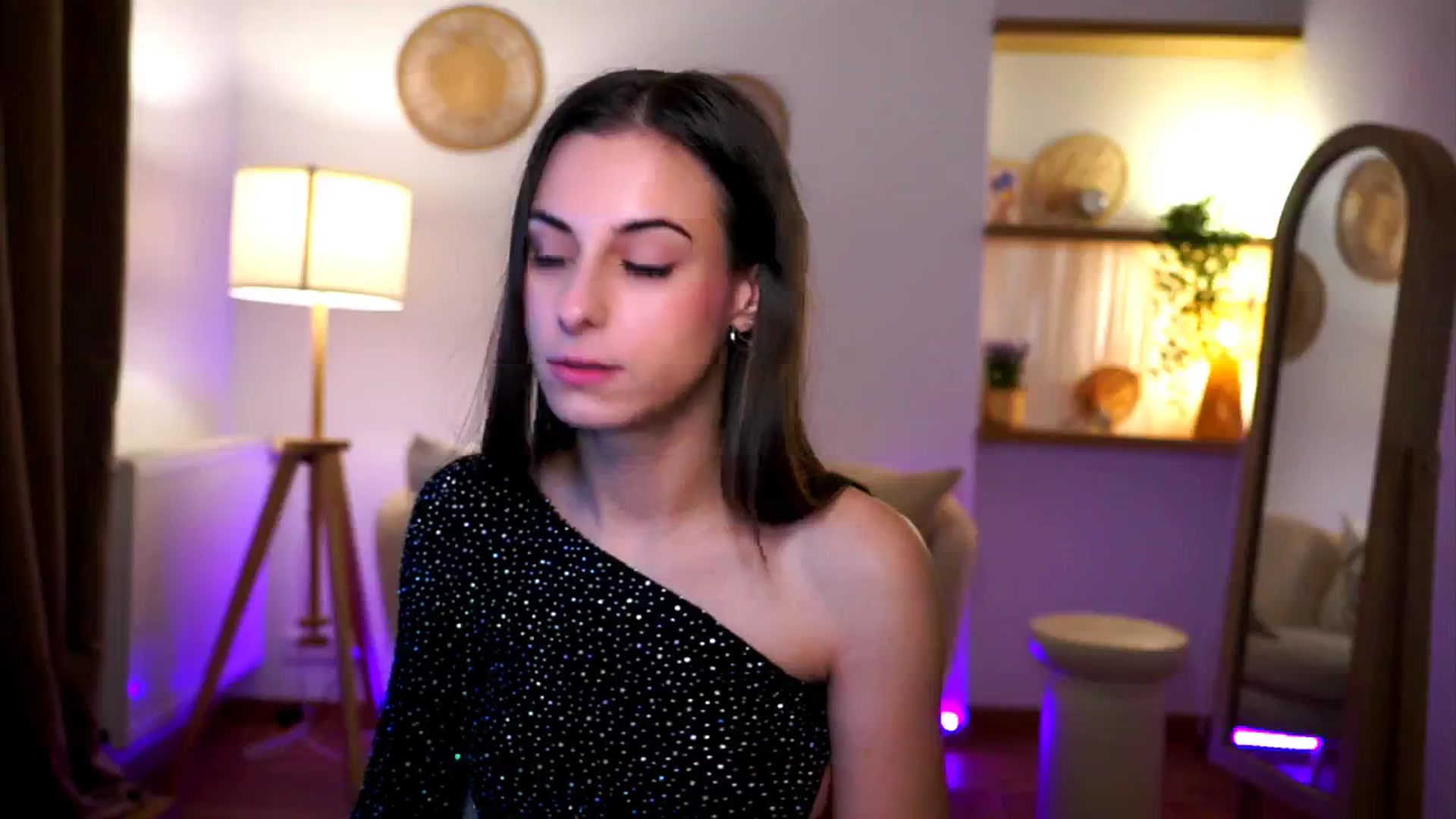 Gallery image thumbnail from Hidden_Gem_'s myfreecams stream on, 12/09/2024, 19:43 image 20 of 20
