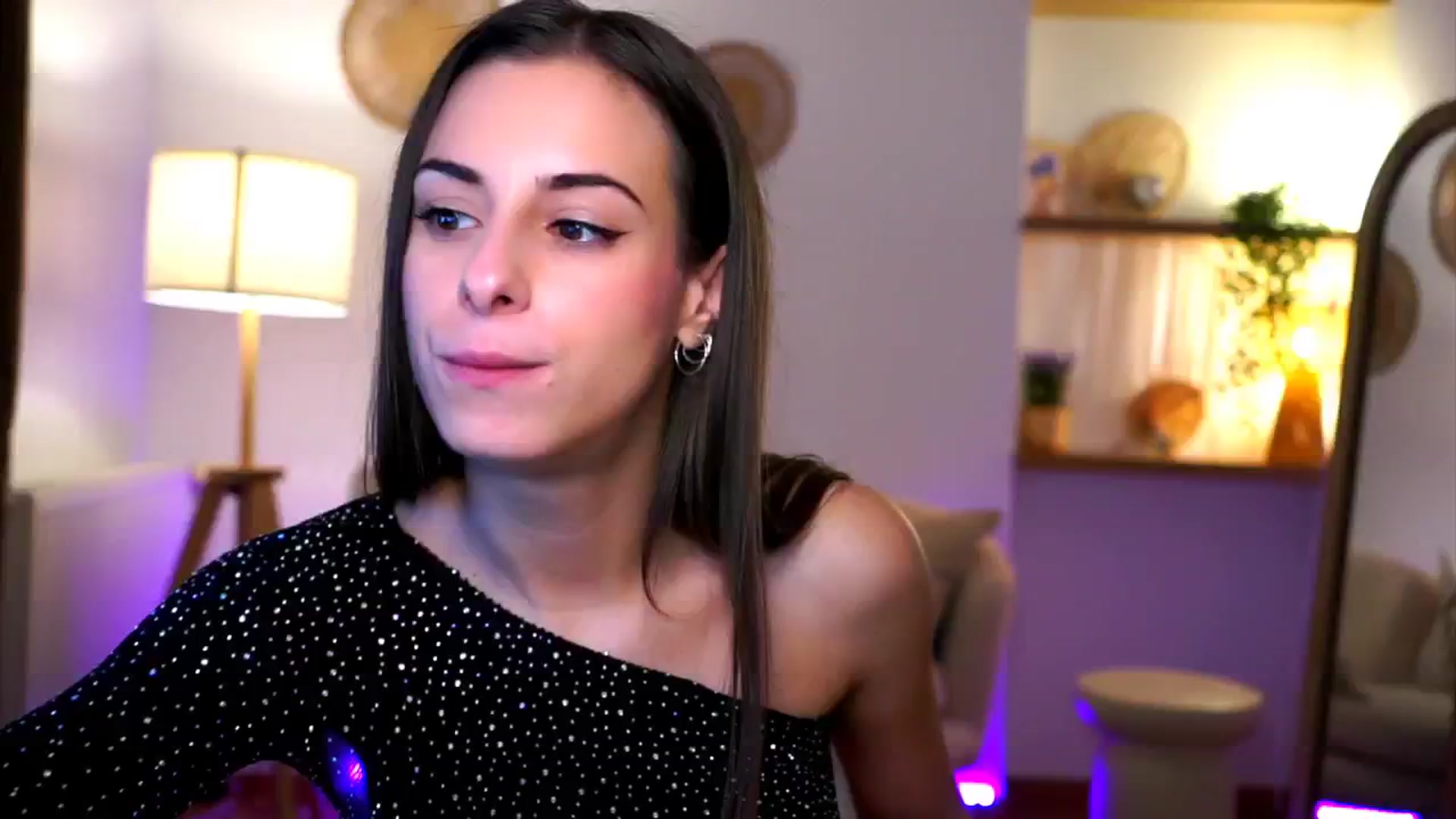 Gallery image thumbnail from Hidden_Gem_'s myfreecams stream on, 12/09/2024, 19:43 image 5 of 20