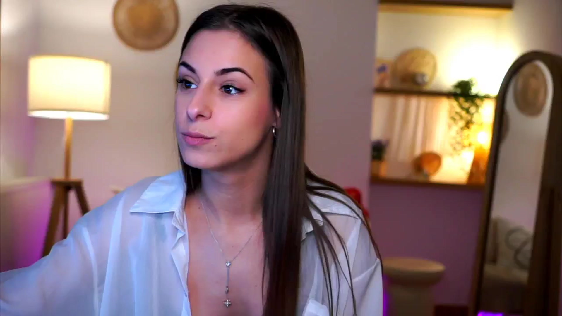 Gallery image thumbnail from Hidden_Gem_'s myfreecams stream on, 12/21/2024, 16:19 image 6 of 20