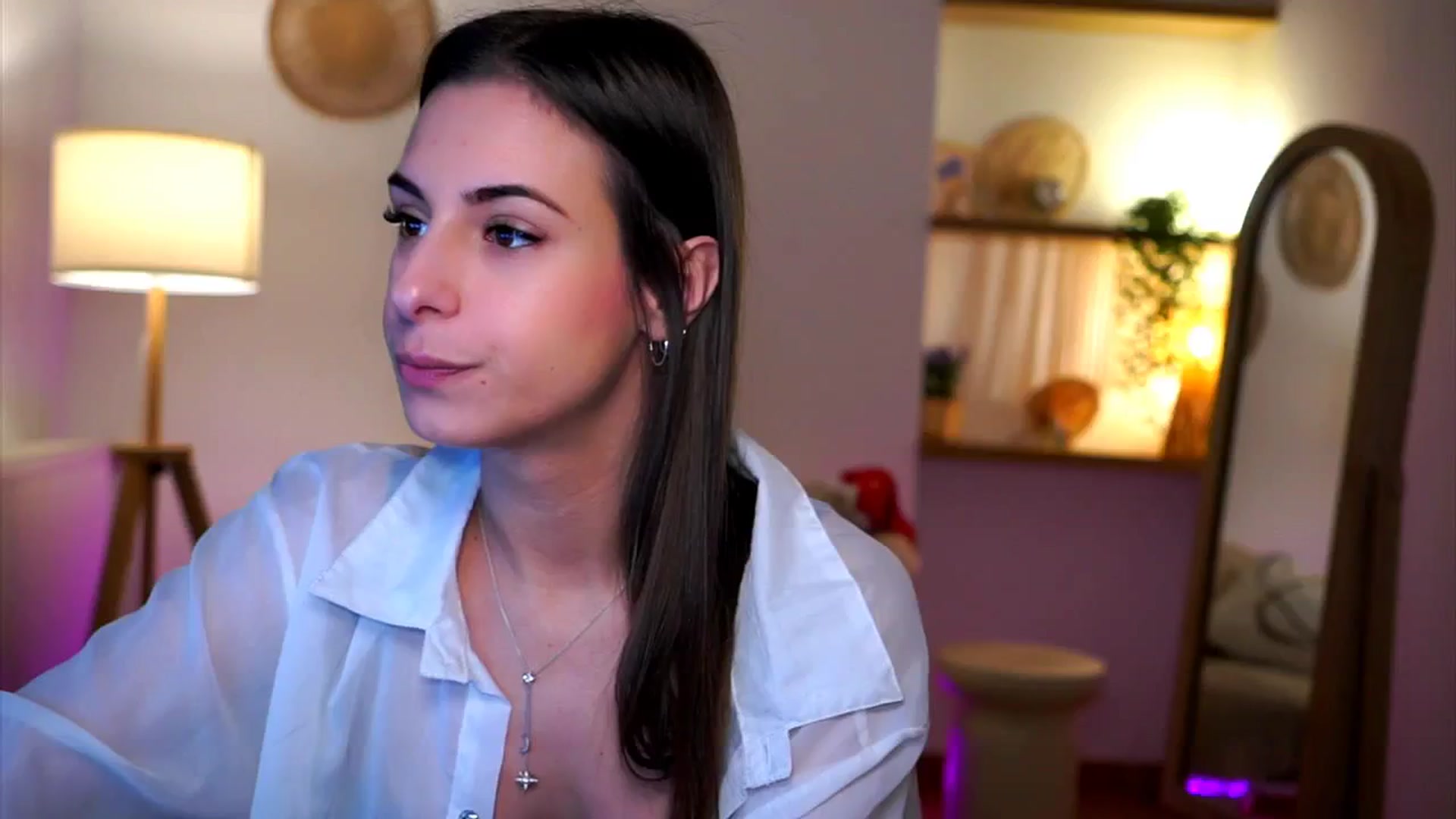 Gallery image thumbnail from Hidden_Gem_'s myfreecams stream on, 12/21/2024, 16:19 image 12 of 20