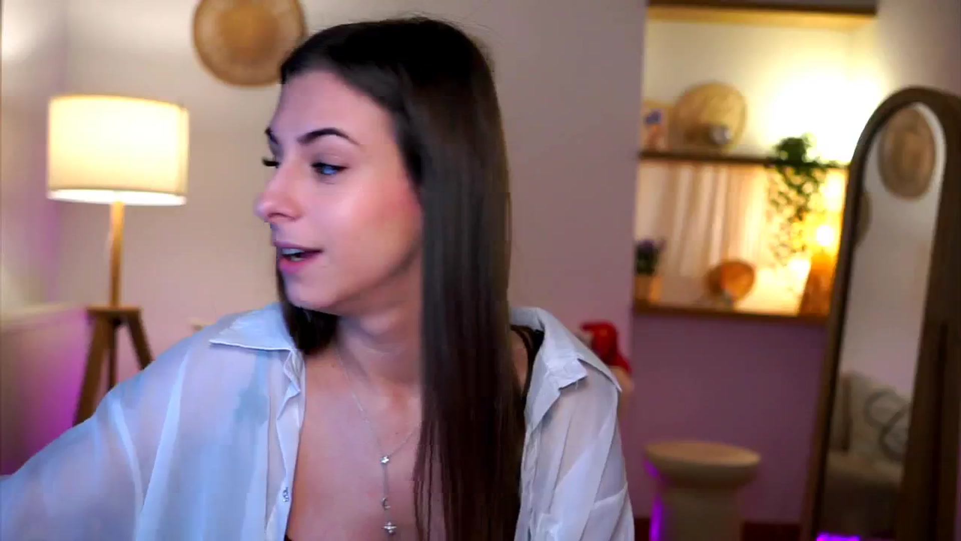Gallery image thumbnail from Hidden_Gem_'s myfreecams stream on, 12/21/2024, 16:19 image 9 of 20