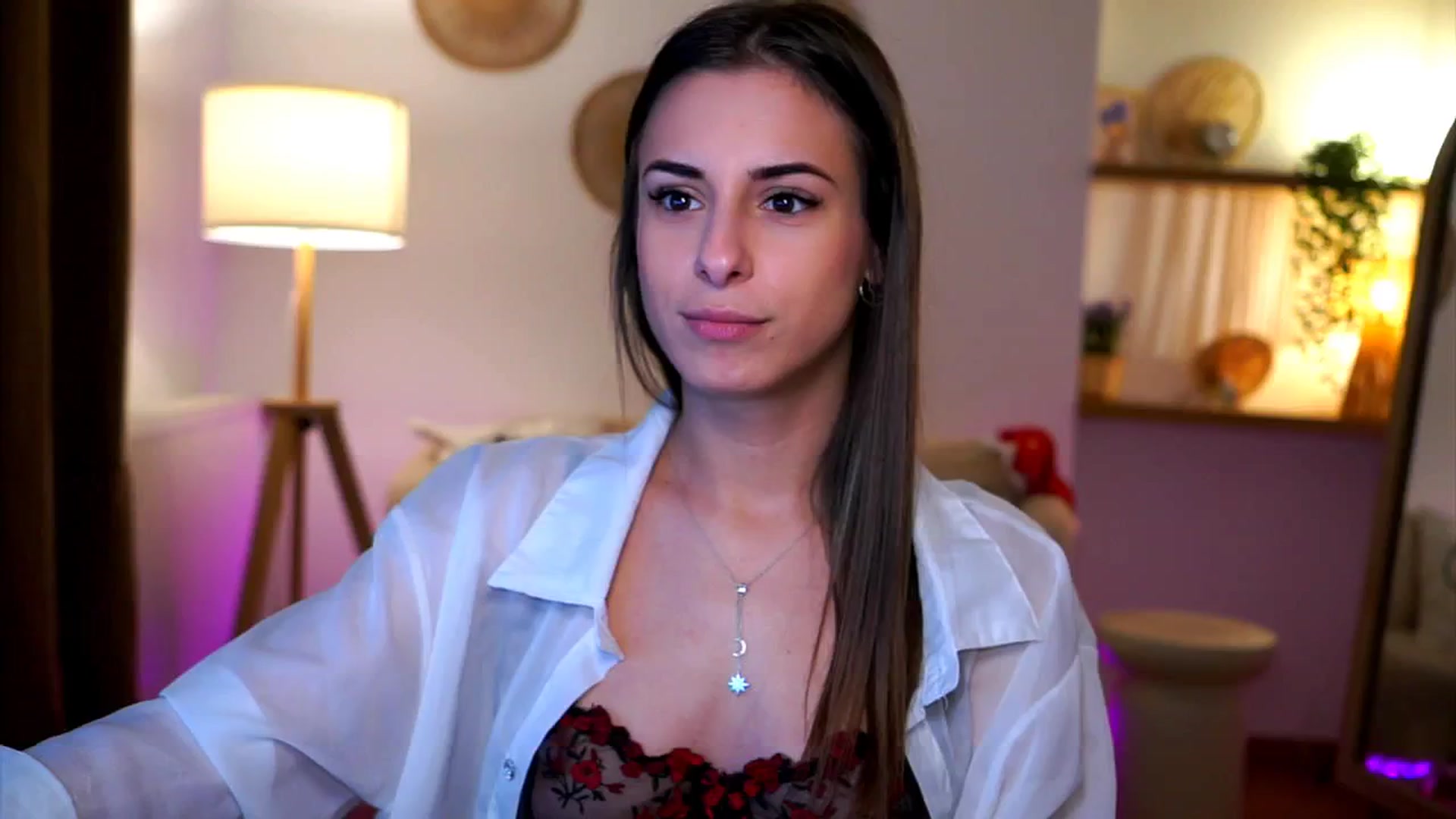 Gallery image thumbnail from Hidden_Gem_'s myfreecams stream on, 12/21/2024, 16:19 image 3 of 20