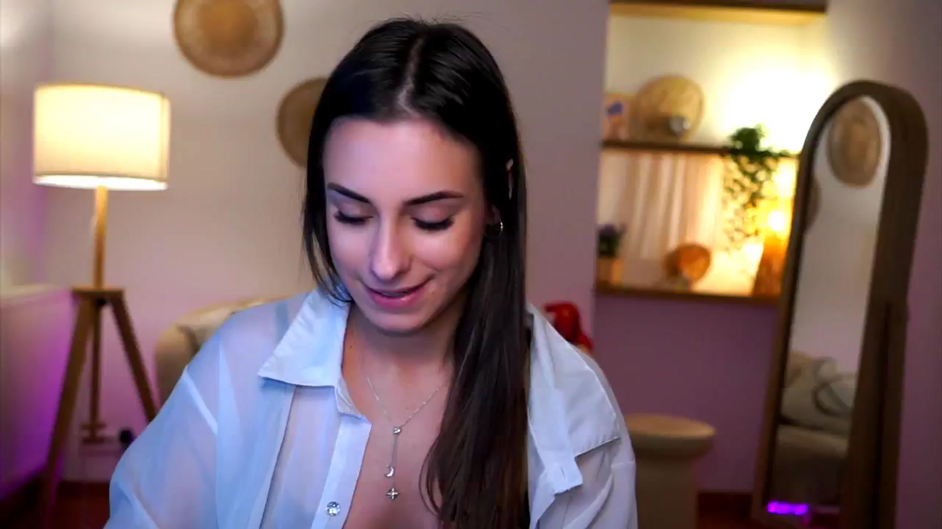 Gallery image thumbnail from Hidden_Gem_'s myfreecams stream on, 12/21/2024, 16:19 image 15 of 20
