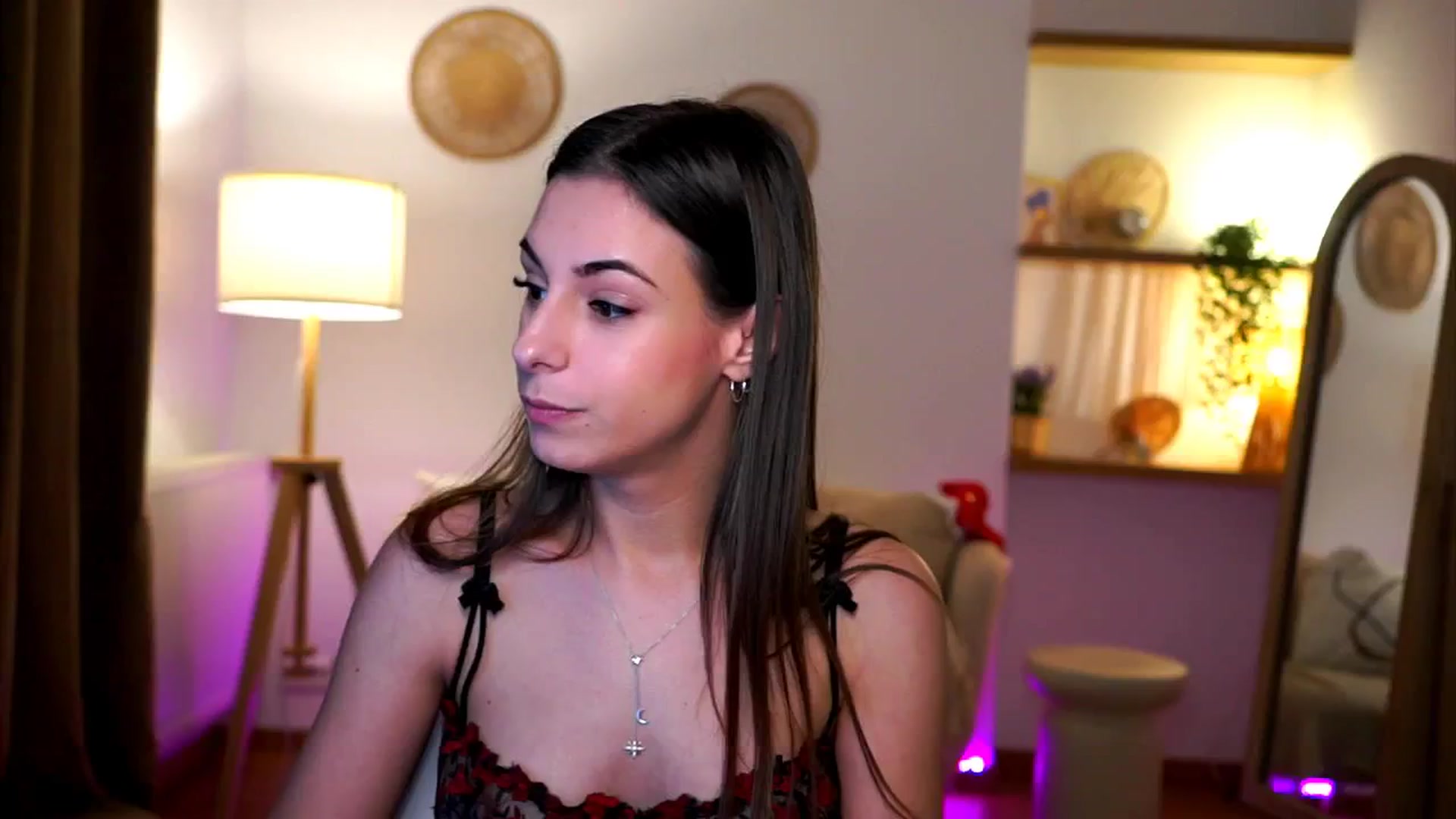 Gallery image thumbnail from Hidden_Gem_'s myfreecams stream on, 12/21/2024, 19:00 image 15 of 20