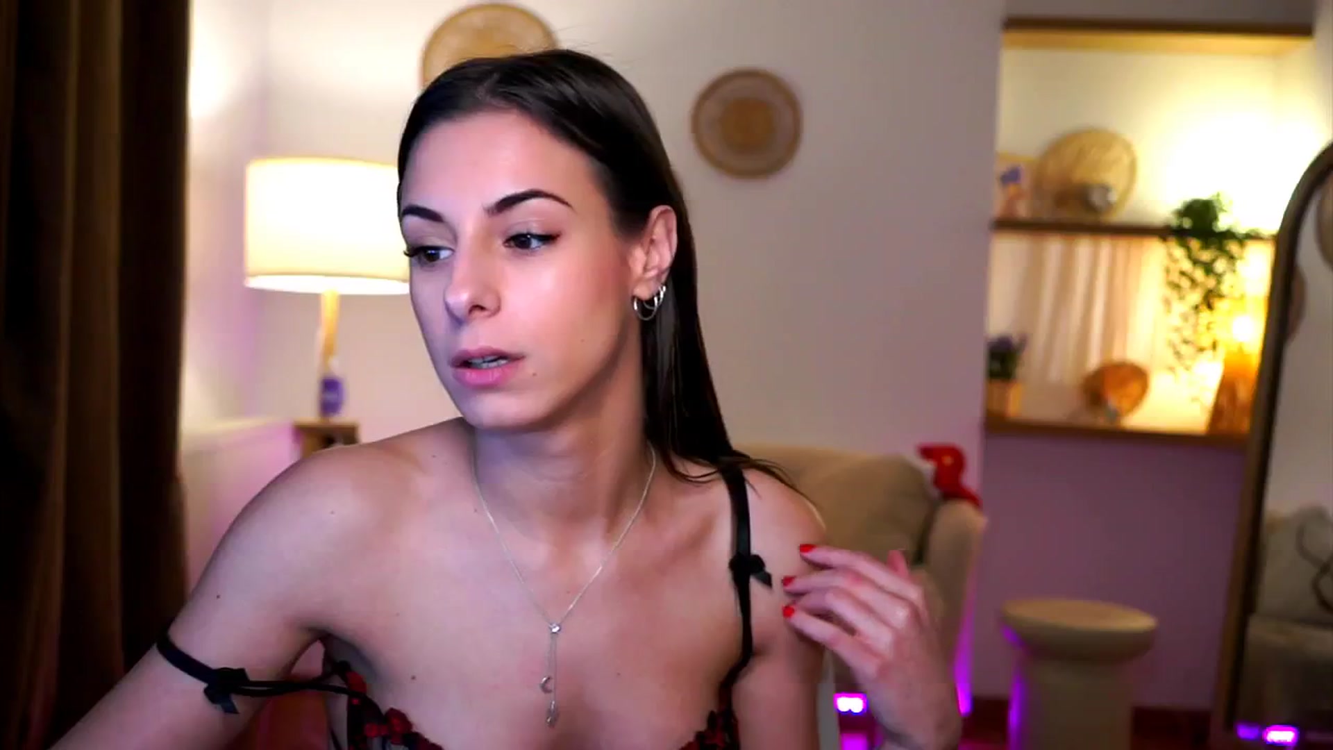 Gallery image thumbnail from Hidden_Gem_'s myfreecams stream on, 12/21/2024, 19:42 image 18 of 20