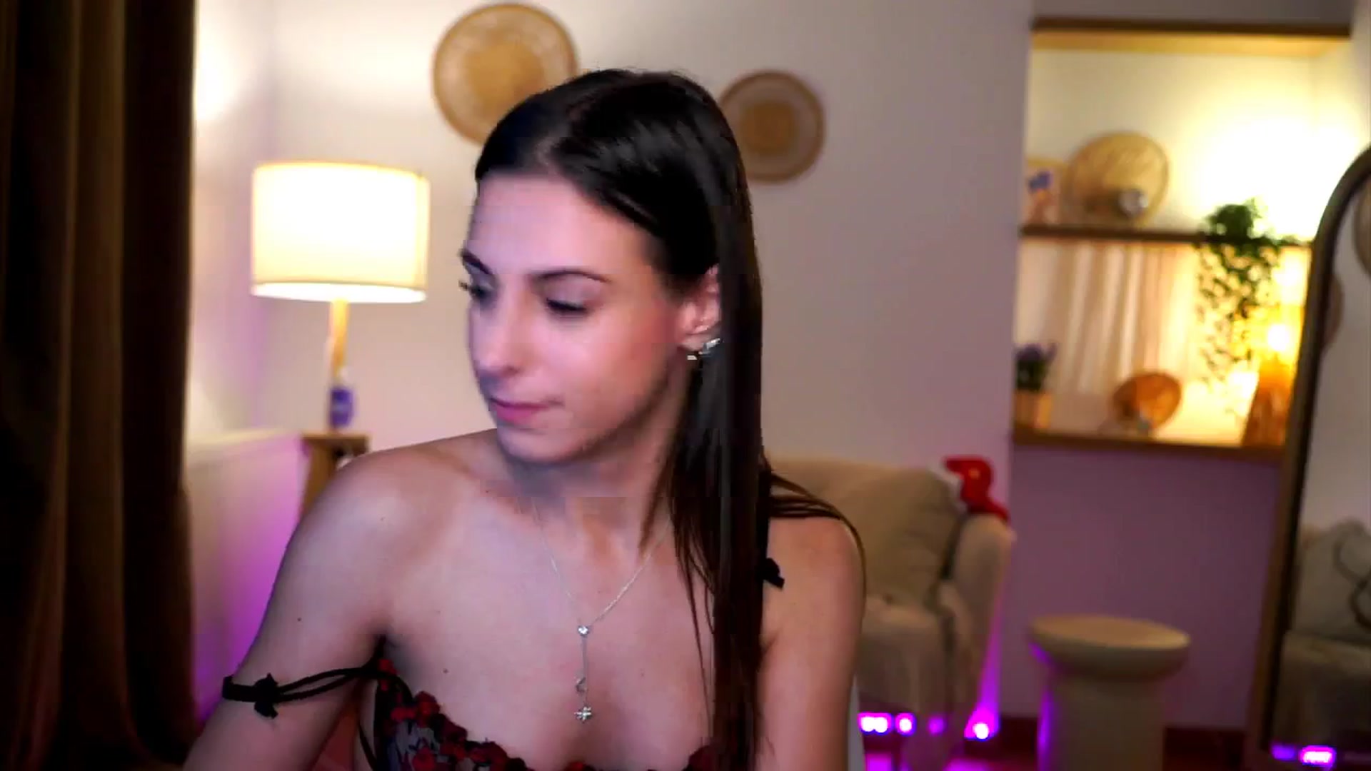 Gallery image thumbnail from Hidden_Gem_'s myfreecams stream on, 12/21/2024, 19:42 image 19 of 20