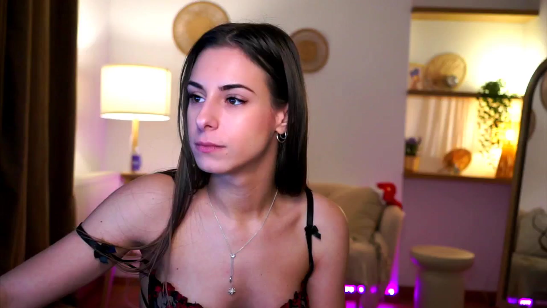 Gallery image thumbnail from Hidden_Gem_'s myfreecams stream on, 12/21/2024, 19:42 image 9 of 20