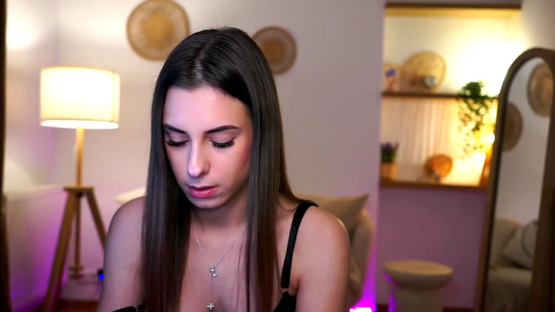 Gallery image thumbnail from Hidden_Gem_'s myfreecams stream on, 12/26/2024, 18:24 image 14 of 20