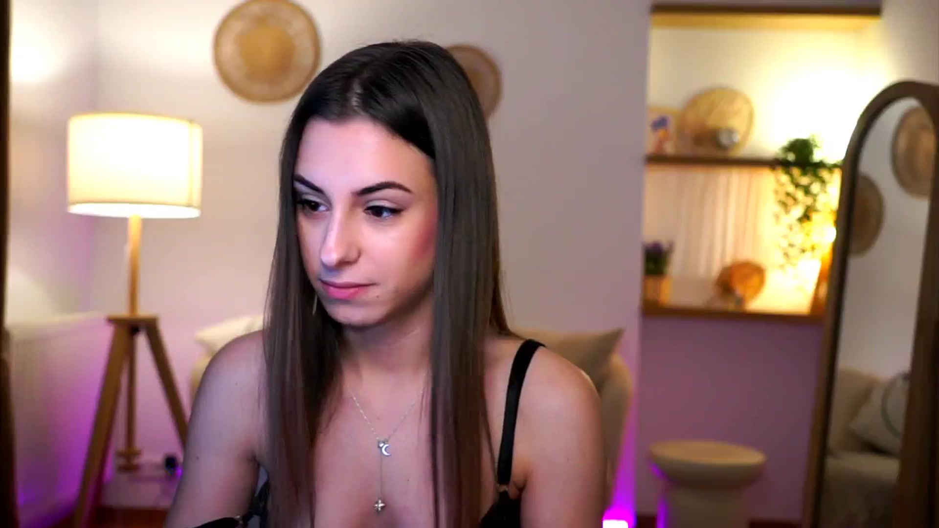 Gallery image thumbnail from Hidden_Gem_'s myfreecams stream on, 12/26/2024, 18:24 image 11 of 20