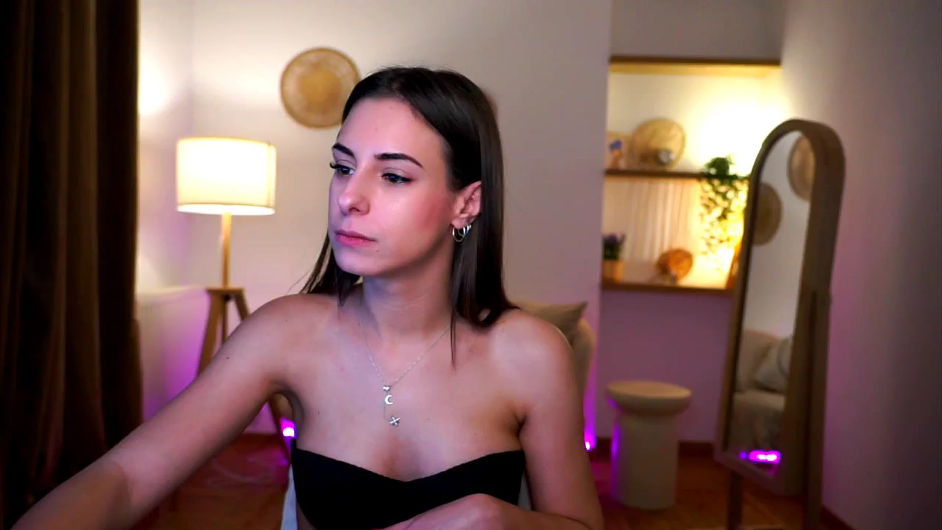 Gallery image thumbnail from Hidden_Gem_'s myfreecams stream on, 12/26/2024, 20:25 image 13 of 20