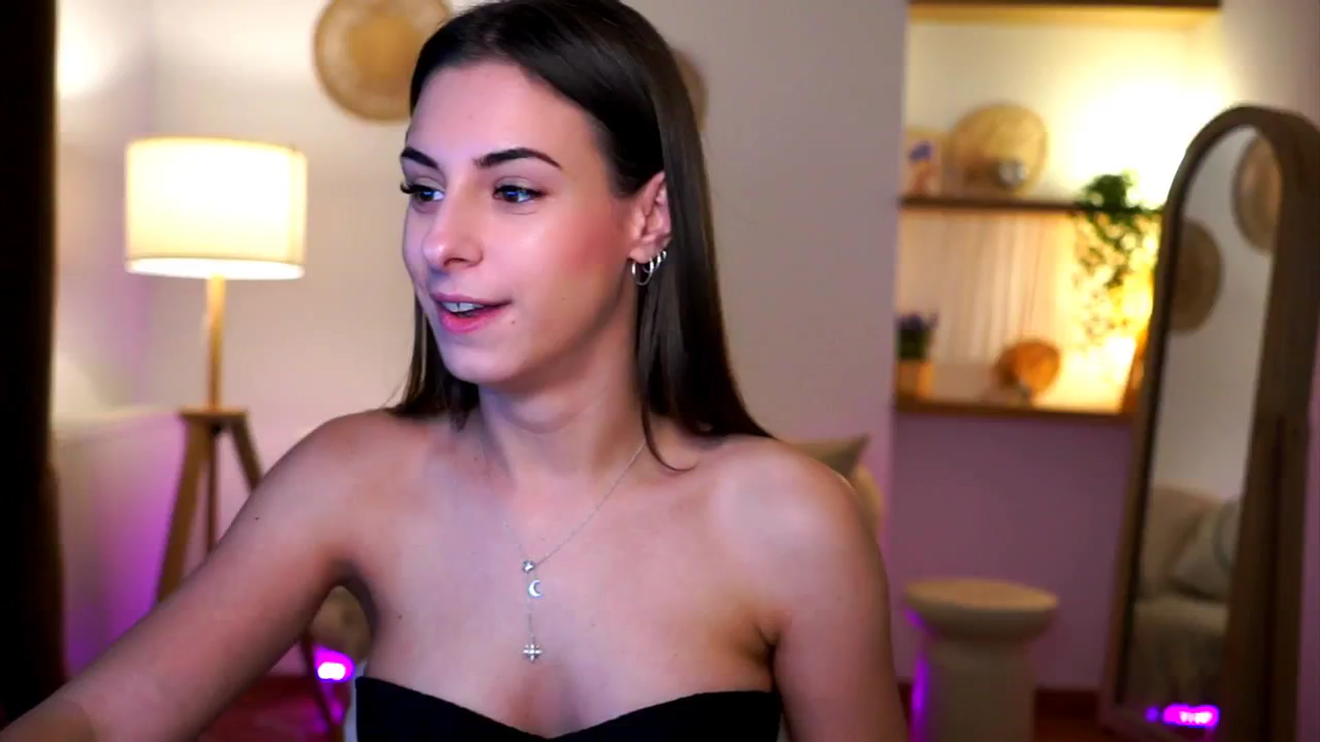 Gallery image thumbnail from Hidden_Gem_'s myfreecams stream on, 12/26/2024, 20:25 image 9 of 20