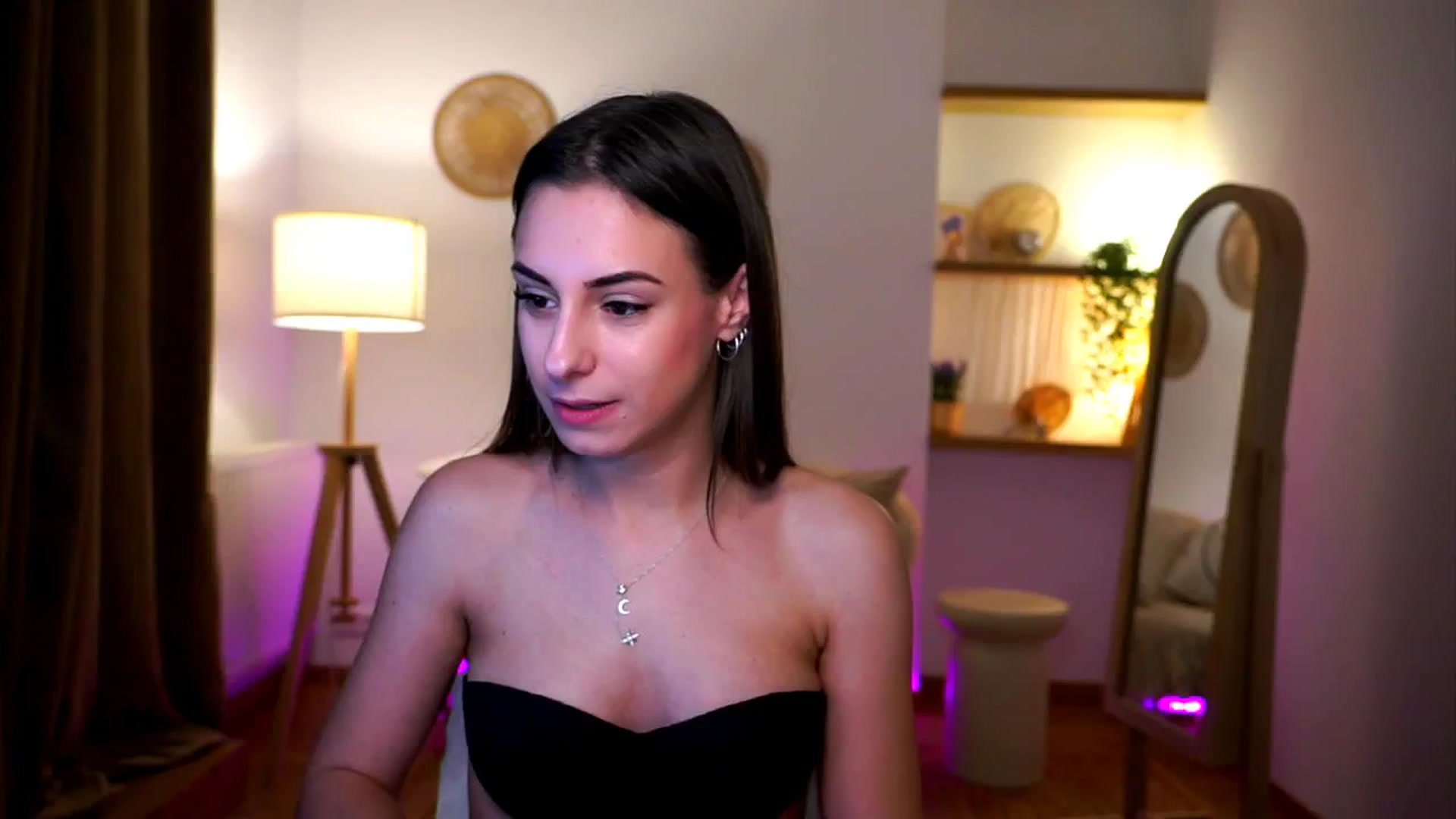 Gallery image thumbnail from Hidden_Gem_'s myfreecams stream on, 12/26/2024, 20:25 image 11 of 20