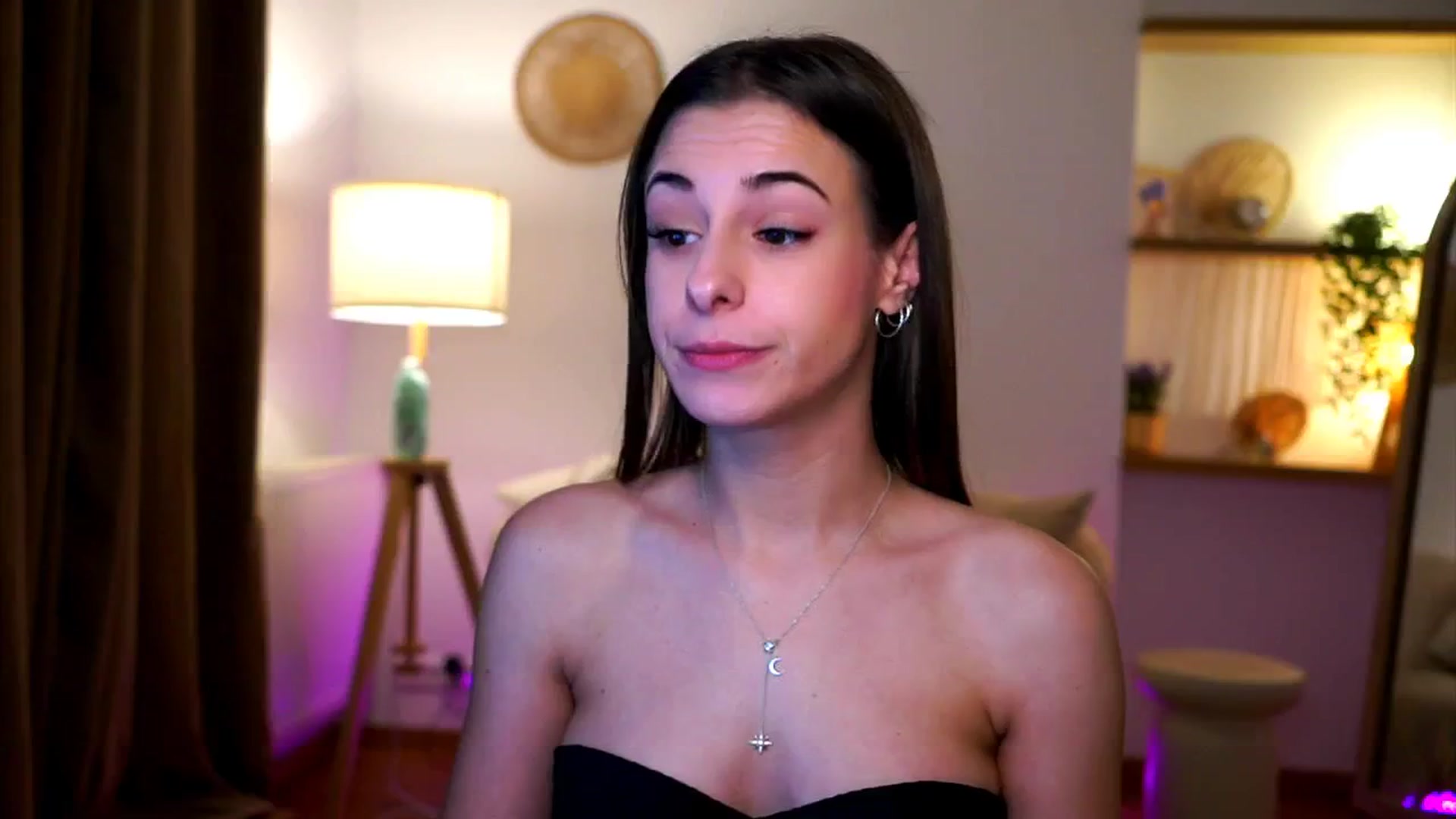 Gallery image thumbnail from Hidden_Gem_'s myfreecams stream on, 12/26/2024, 21:48 image 9 of 20