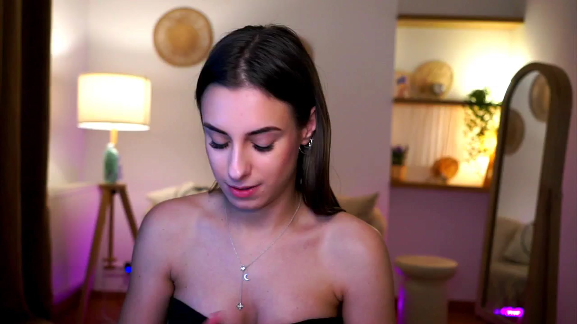 Gallery image thumbnail from Hidden_Gem_'s myfreecams stream on, 12/26/2024, 21:48 image 20 of 20