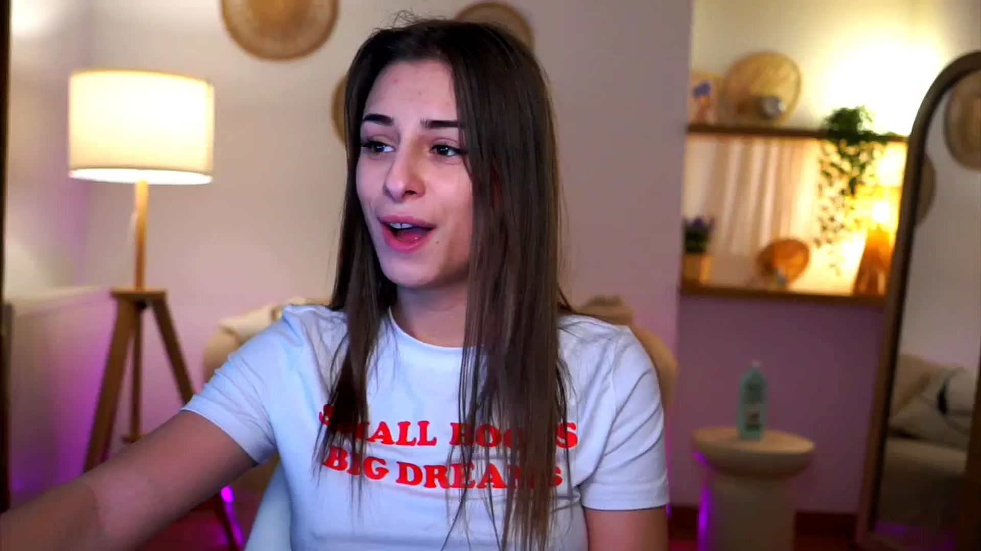 Gallery image thumbnail from Hidden_Gem_'s myfreecams stream on, 12/29/2024, 17:41 image 6 of 20