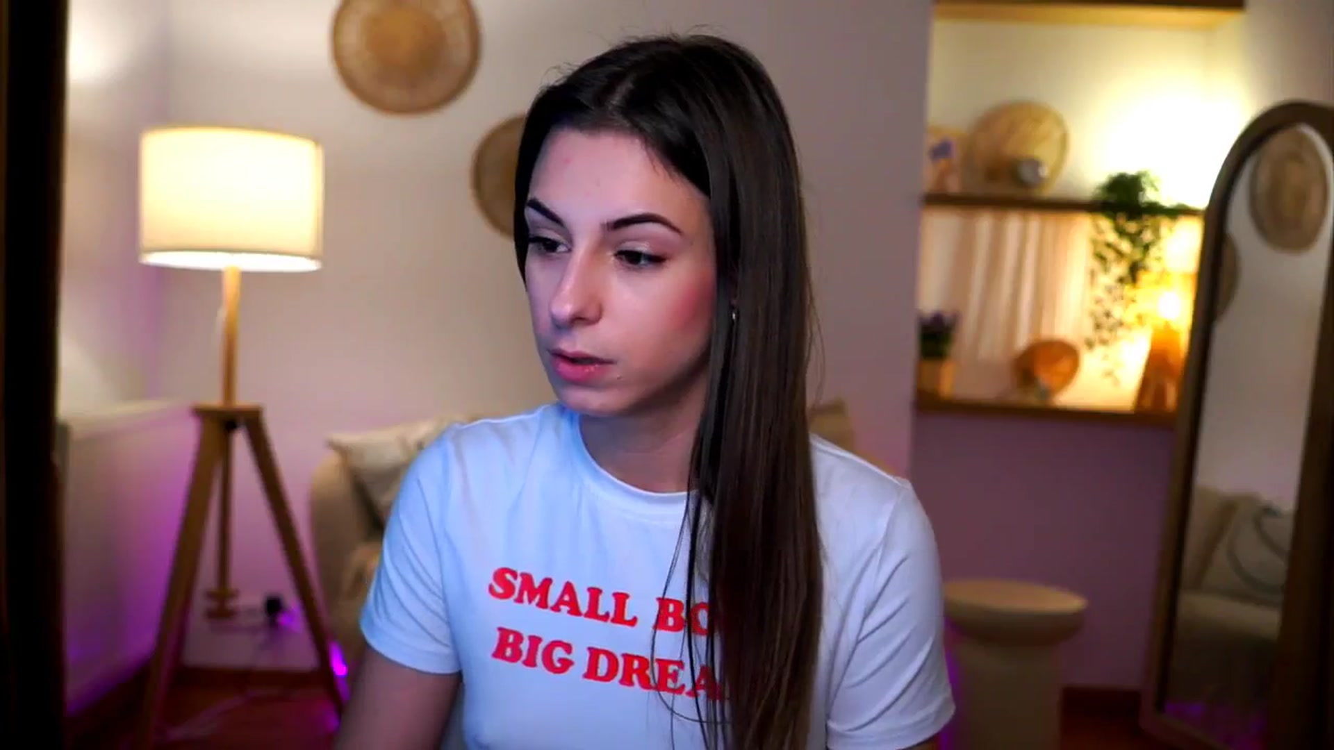 Gallery image thumbnail from Hidden_Gem_'s myfreecams stream on, 12/29/2024, 18:49 image 7 of 20