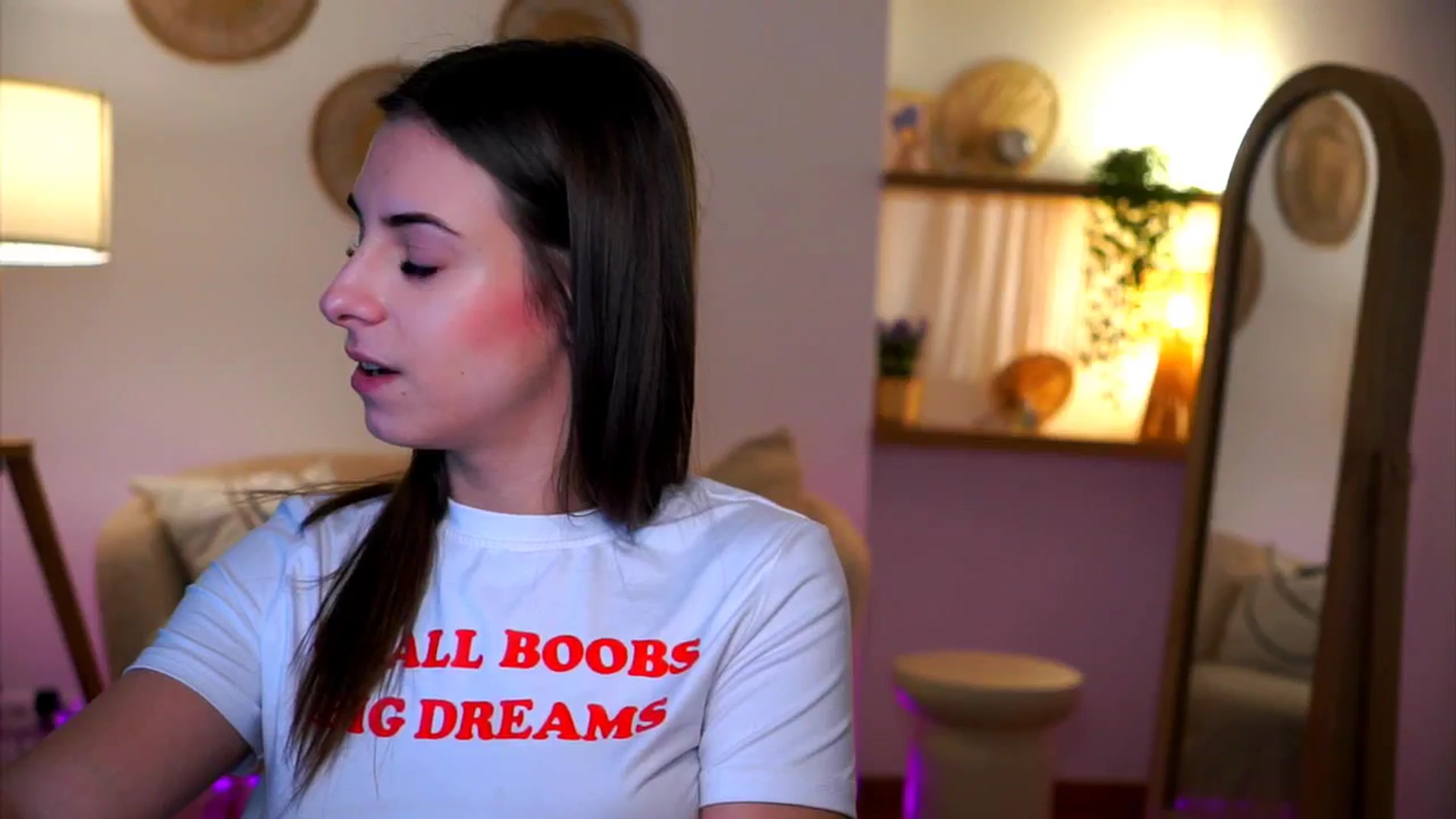 Gallery image thumbnail from Hidden_Gem_'s myfreecams stream on, 12/29/2024, 18:49 image 17 of 20