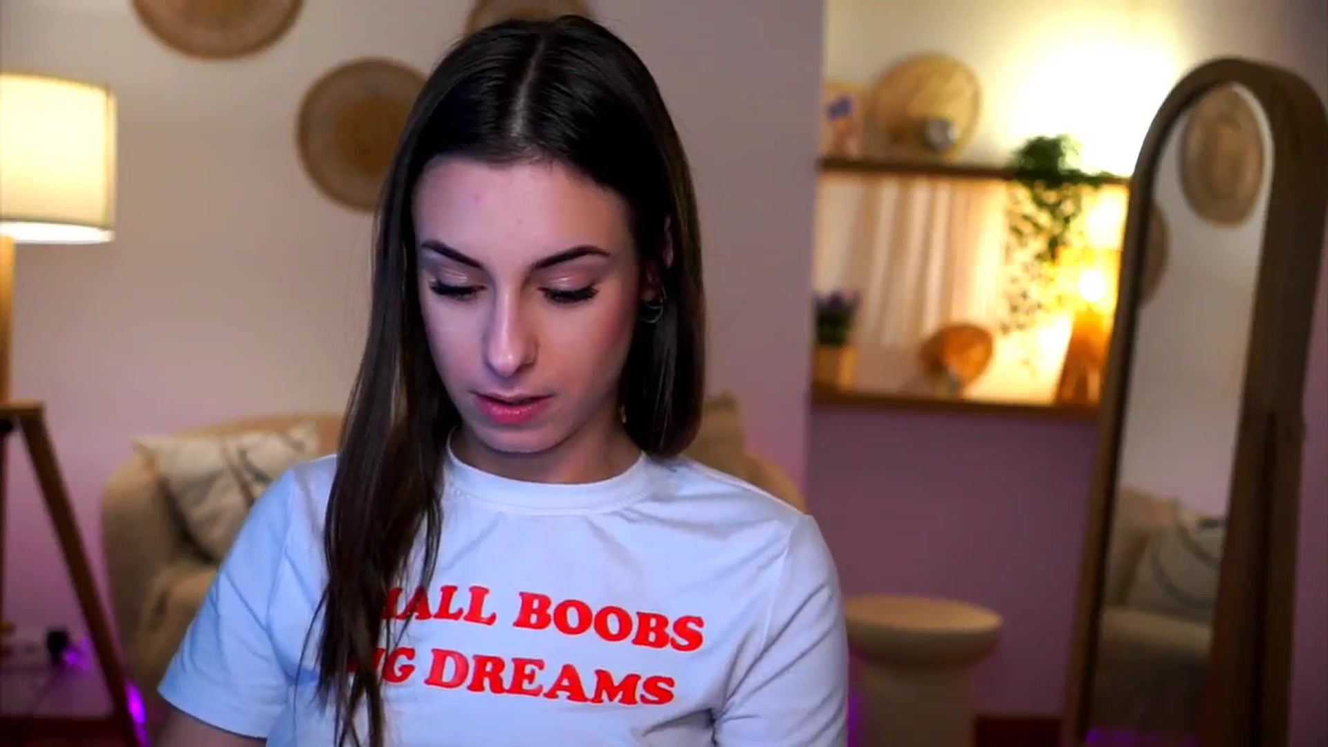 Gallery image thumbnail from Hidden_Gem_'s myfreecams stream on, 12/29/2024, 18:49 image 14 of 20