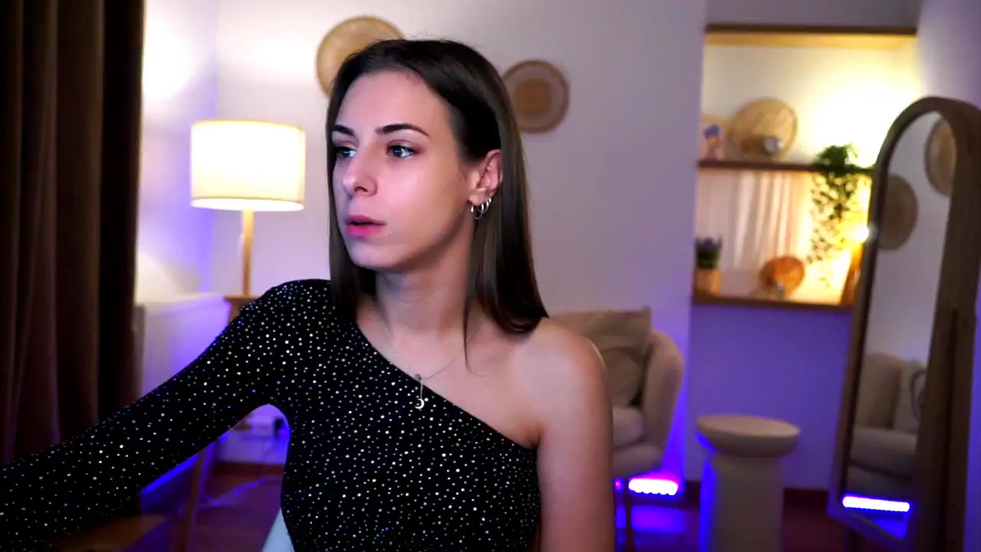 Gallery image thumbnail from Hidden_Gem_'s myfreecams stream on, 12/31/2024, 19:40 image 12 of 20