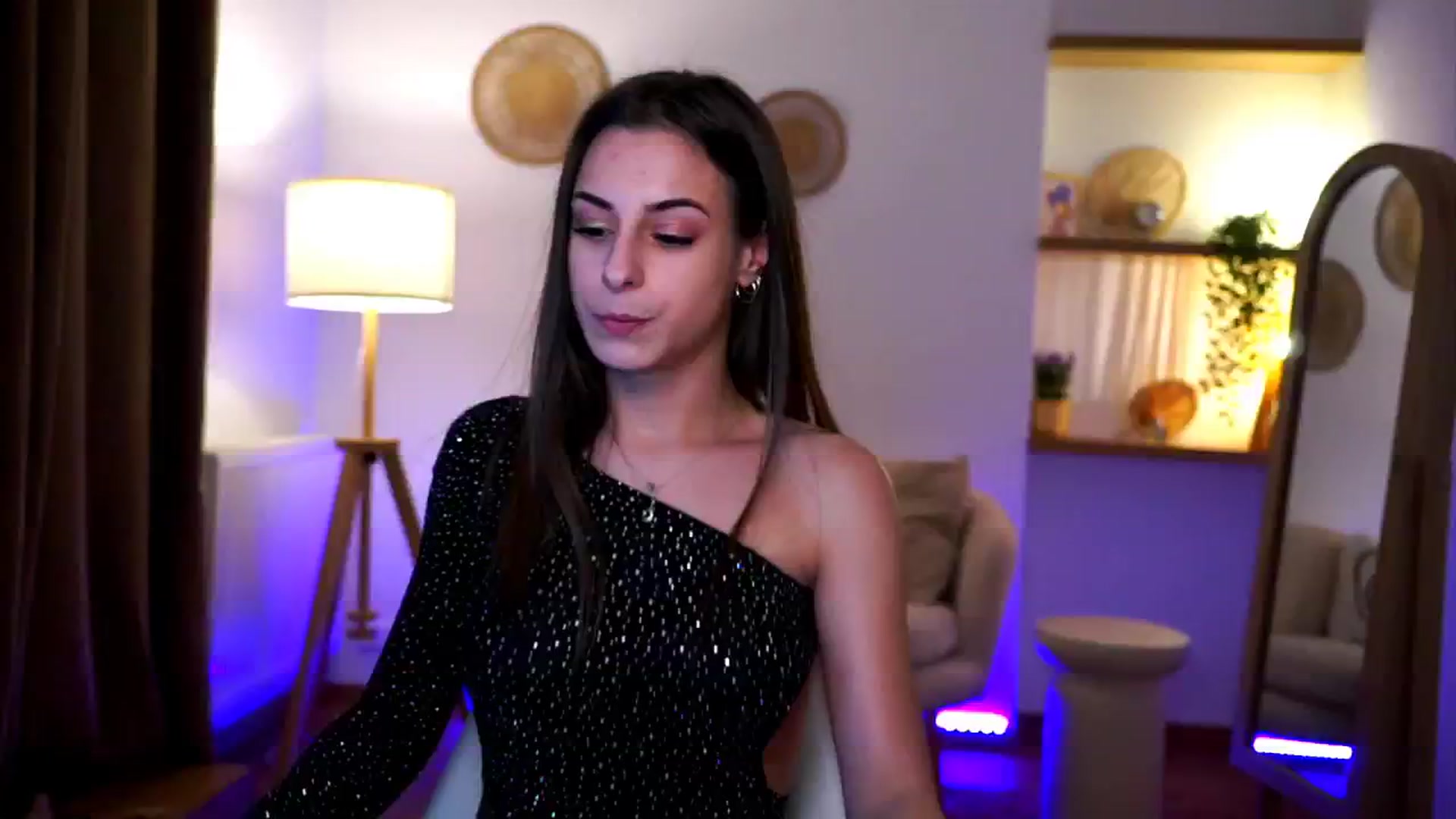 Gallery image thumbnail from Hidden_Gem_'s myfreecams stream on, 12/31/2024, 19:40 image 10 of 20