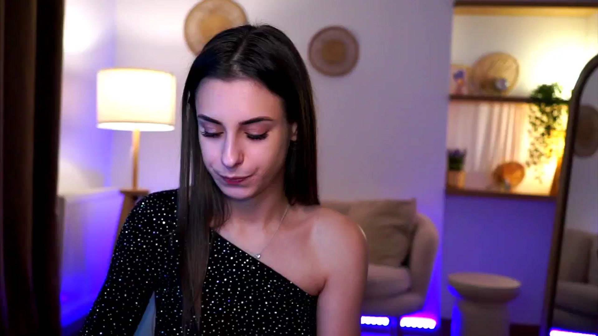 Gallery image thumbnail from Hidden_Gem_'s myfreecams stream on, 12/31/2024, 19:40 image 2 of 20