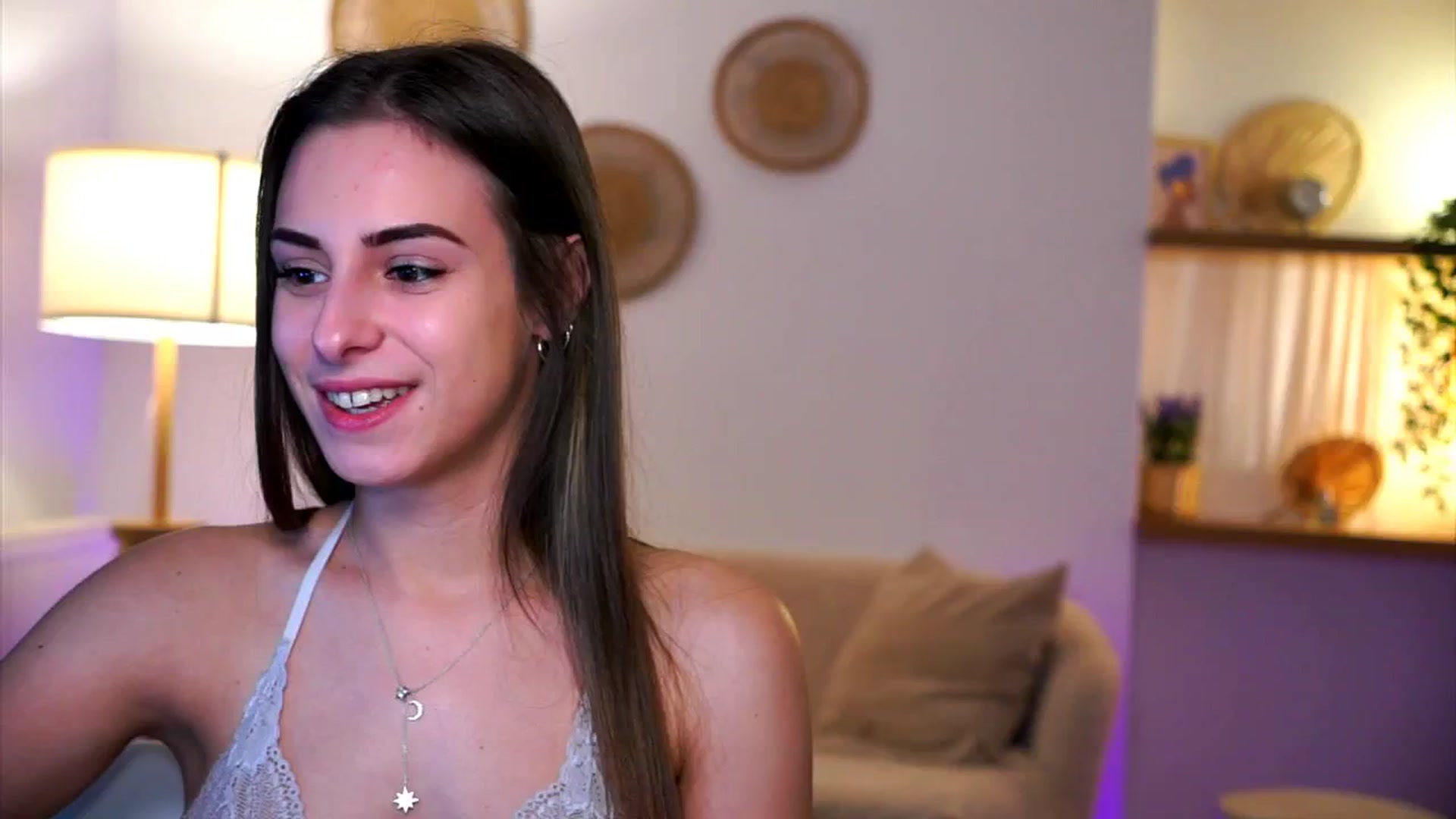 Gallery image thumbnail from Hidden_Gem_'s myfreecams stream on, 01/06/2025, 18:33 image 2 of 20
